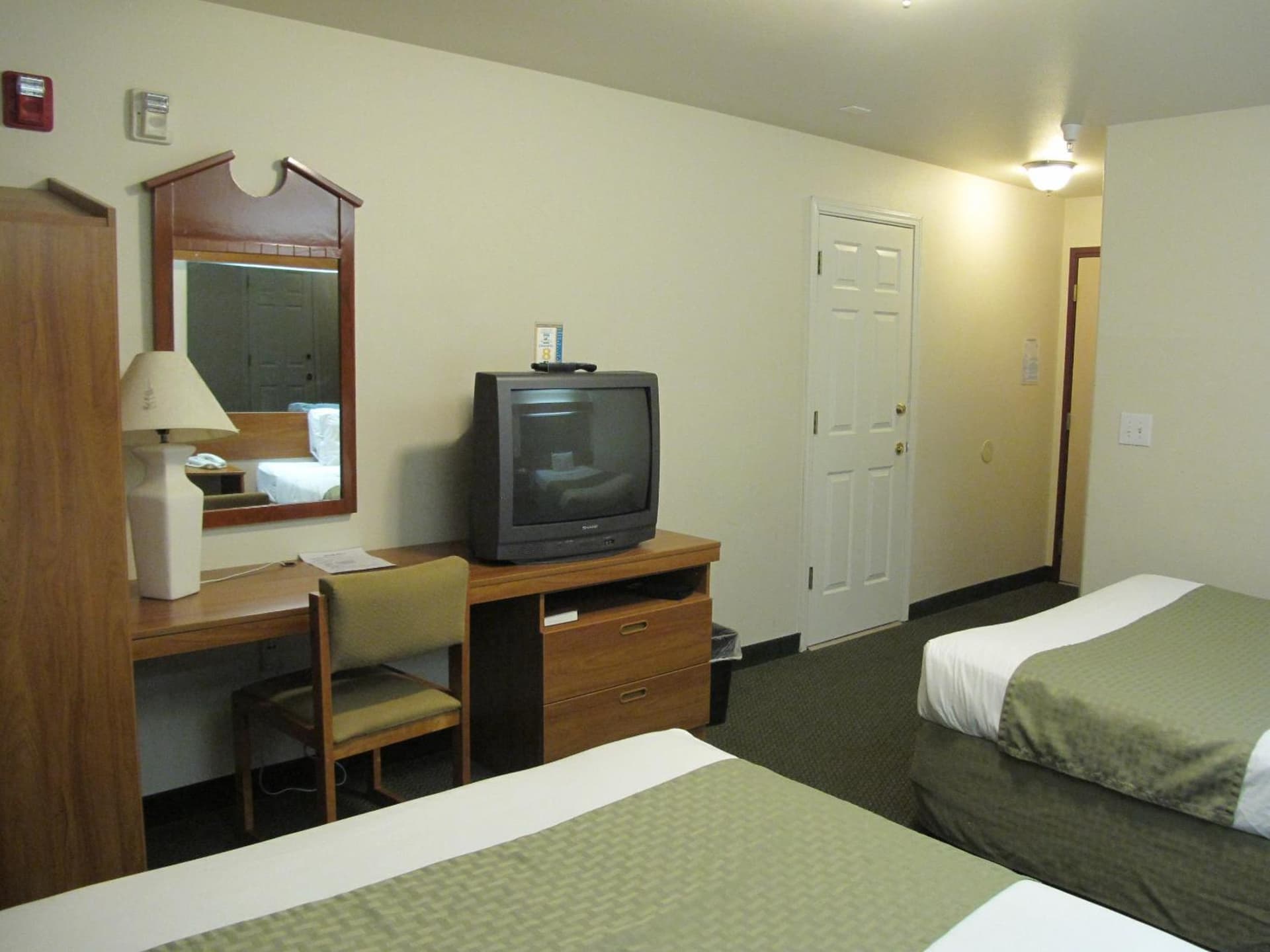 Microtel Inn & Suites by Wyndham Eagle River/Anchorage Area gallery photo in Eagle River, AK — image 32