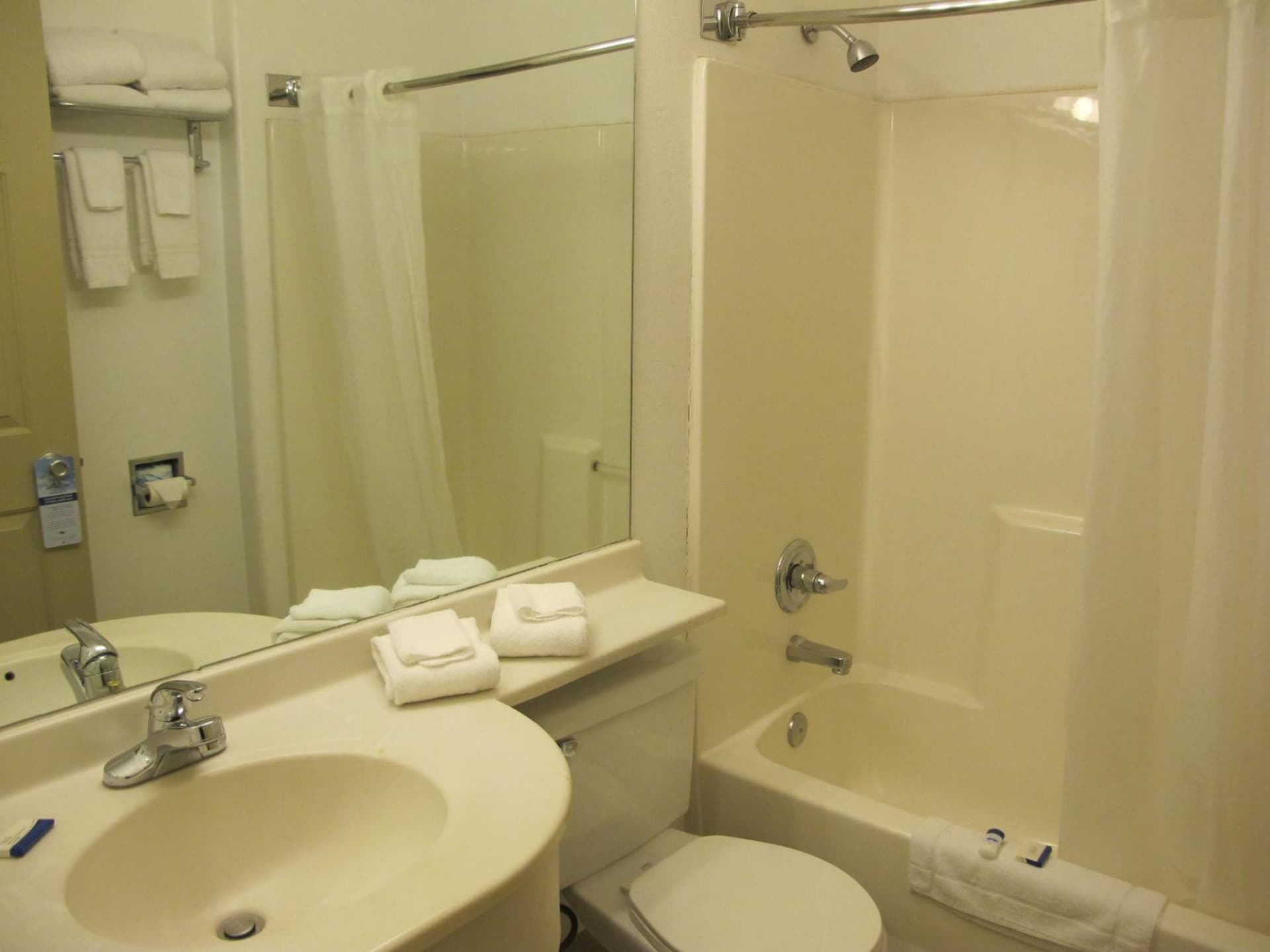 Microtel Inn & Suites by Wyndham Eagle River/Anchorage Area gallery photo in Eagle River, AK — image 9