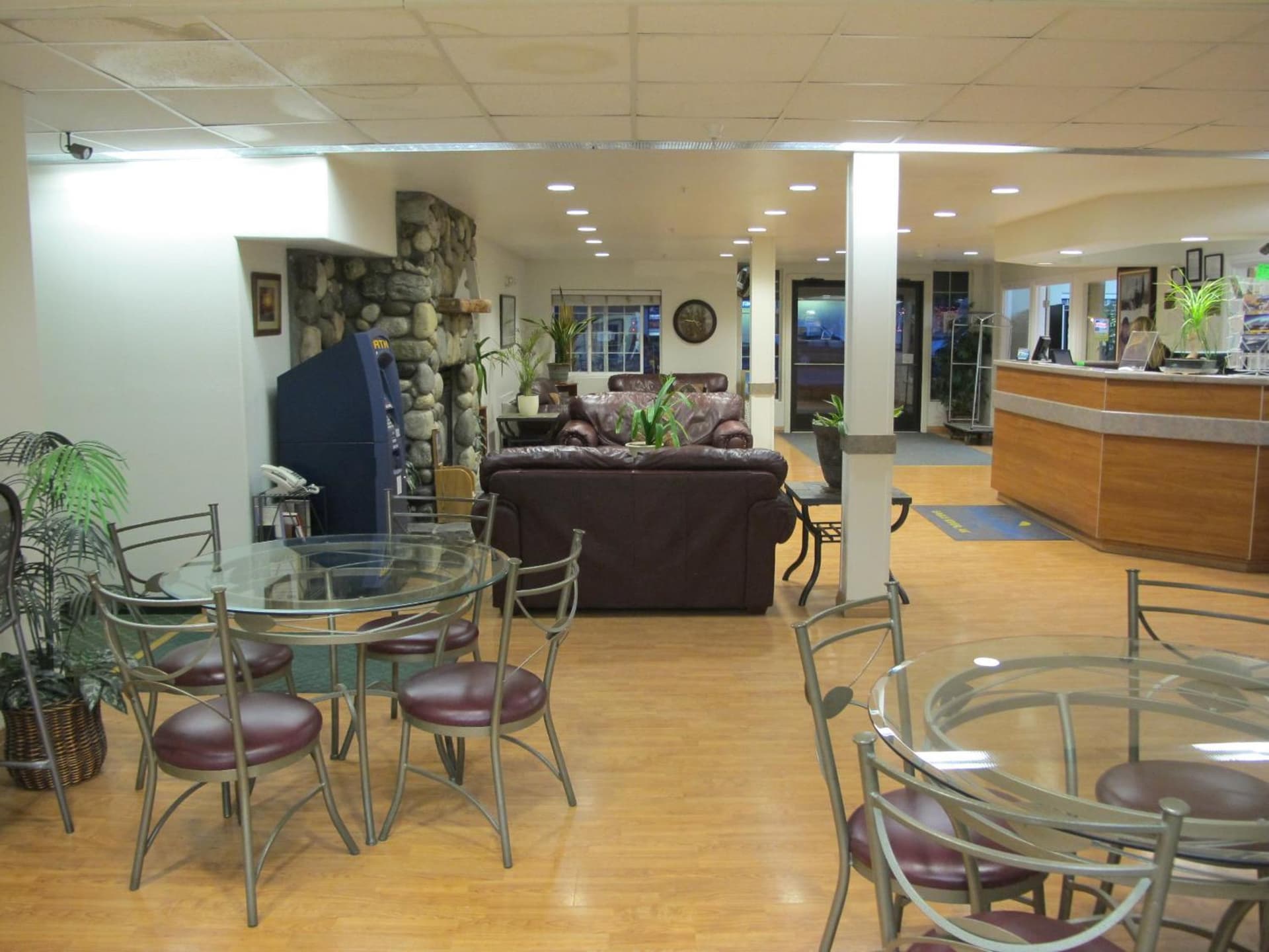 Microtel Inn & Suites by Wyndham Eagle River/Anchorage Area gallery photo in Eagle River, AK — image 30