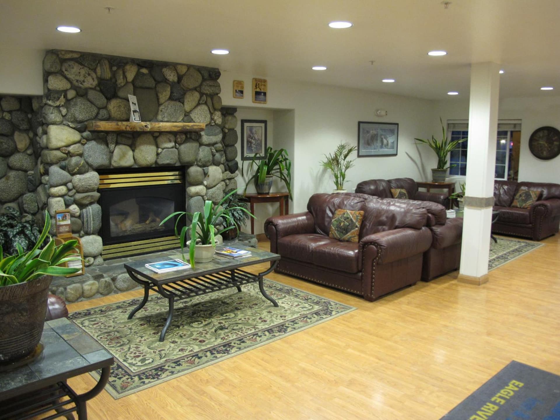 Microtel Inn & Suites by Wyndham Eagle River/Anchorage Area gallery photo in Eagle River, AK — image 13