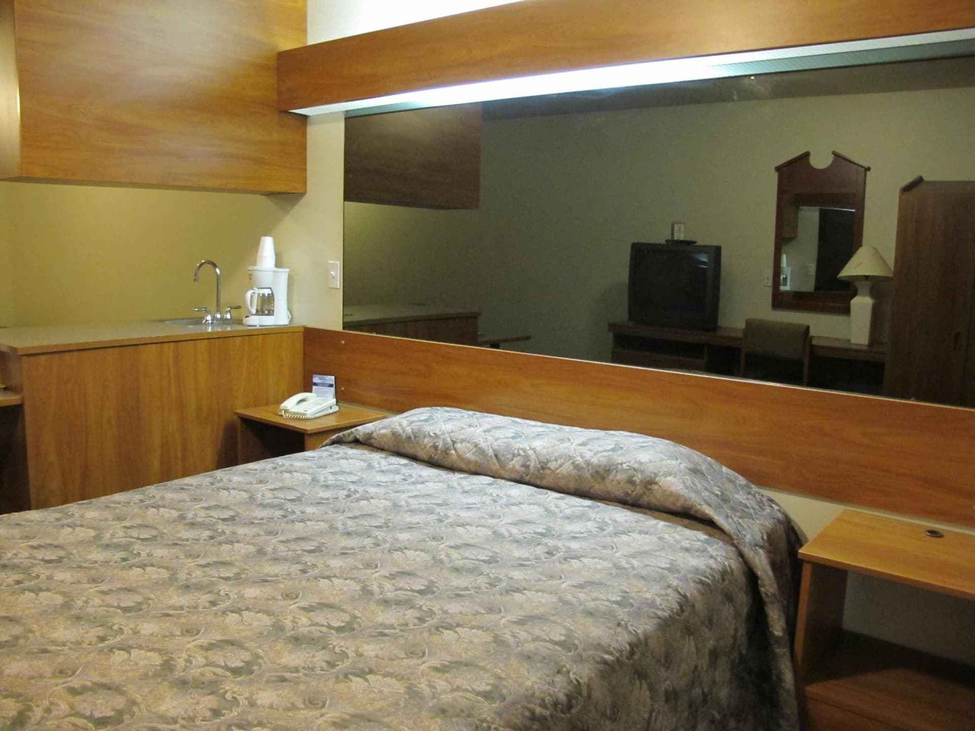 Microtel Inn & Suites by Wyndham Eagle River/Anchorage Area gallery photo in Eagle River, AK — image 7
