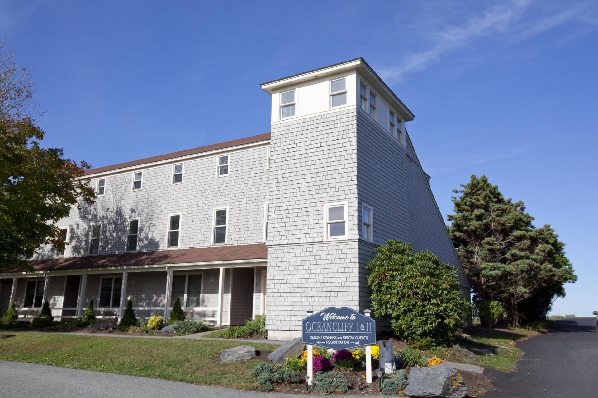 Oceancliff I & II property views in Newport, RI — gallery photo 3