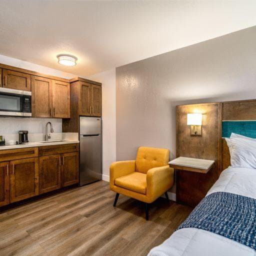 MainStay Suites Moreno Valley Near March Air Reserve Base gallery photo in Moreno Valley, CA — image 75