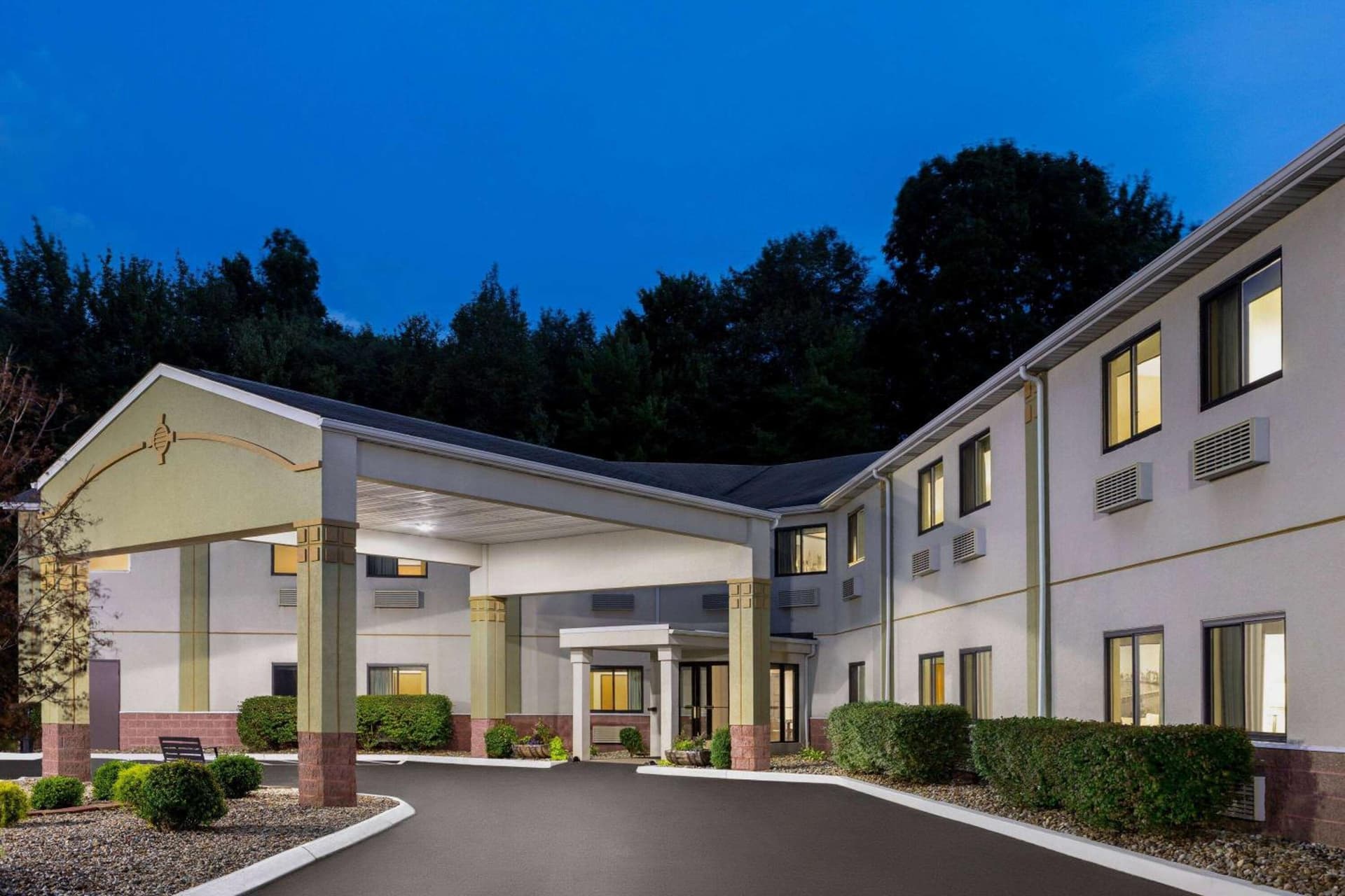 Super 8 by Wyndham Grove City featured exterior or lobby in Grove City, PA — similar hotel