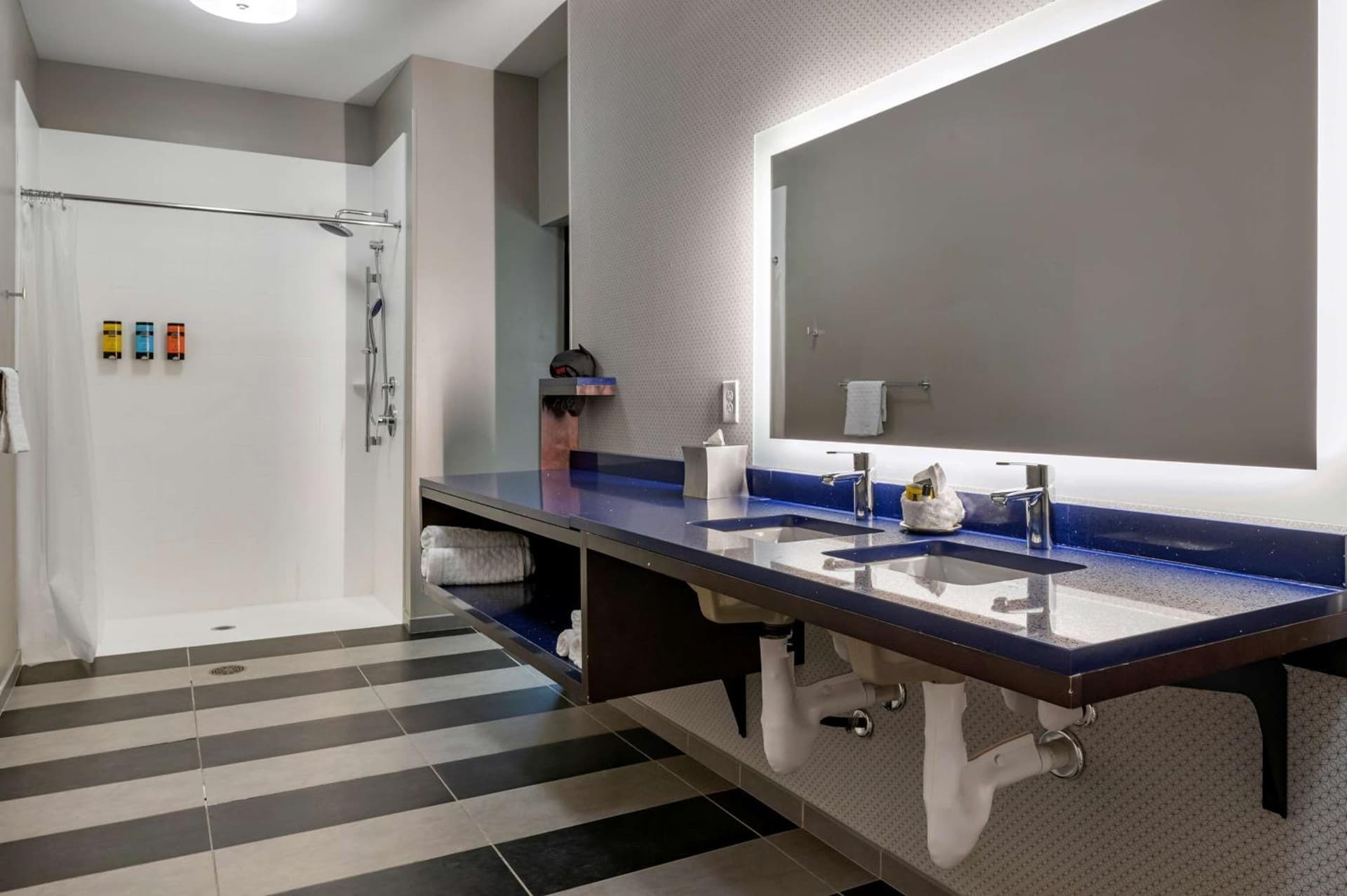 Holiday Inn Express Lexington - Horse Park Area by IHG interior in Lexington, KY — gallery photo 2