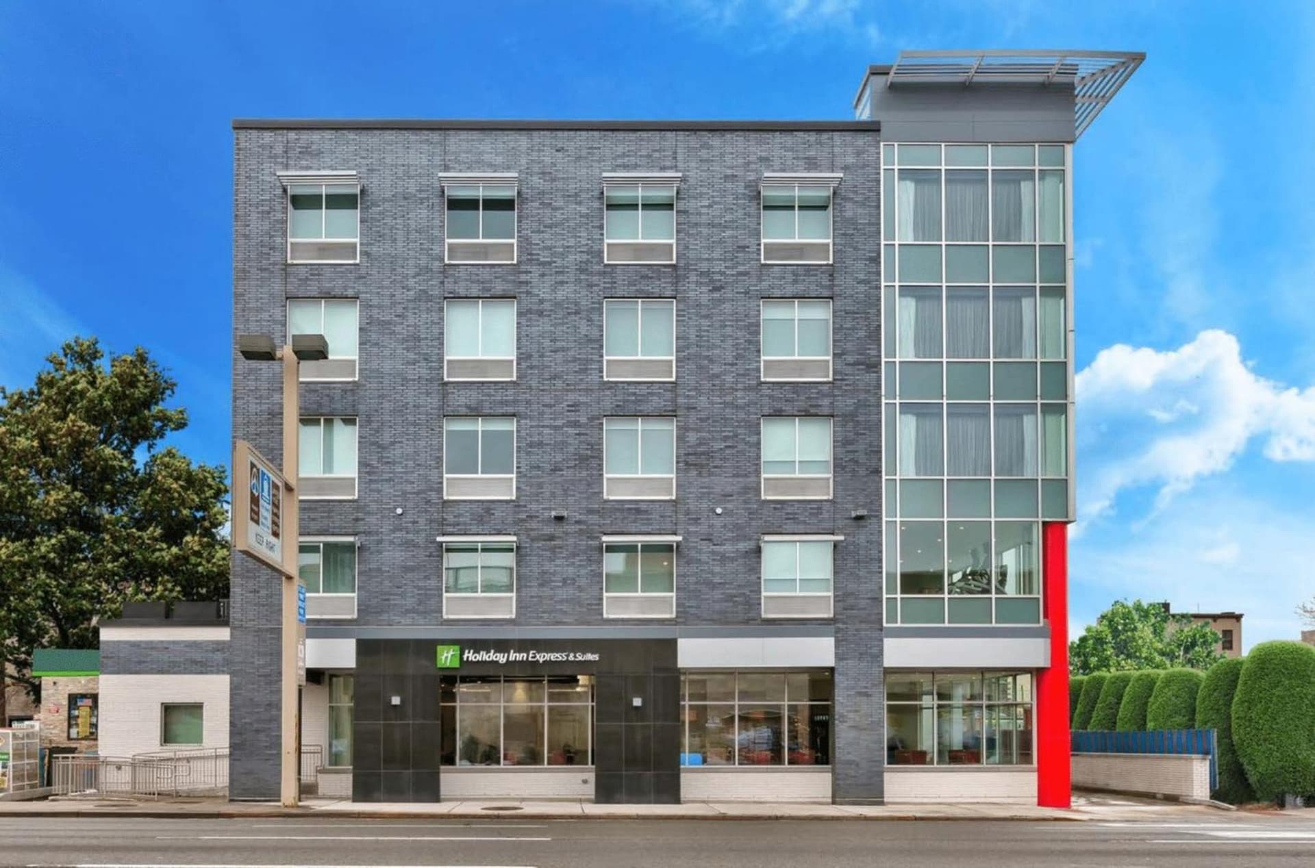 Holiday Inn Express & Suites Jersey City - Holland Tunnel by IHG gallery photo in Jersey City, NJ — image 11