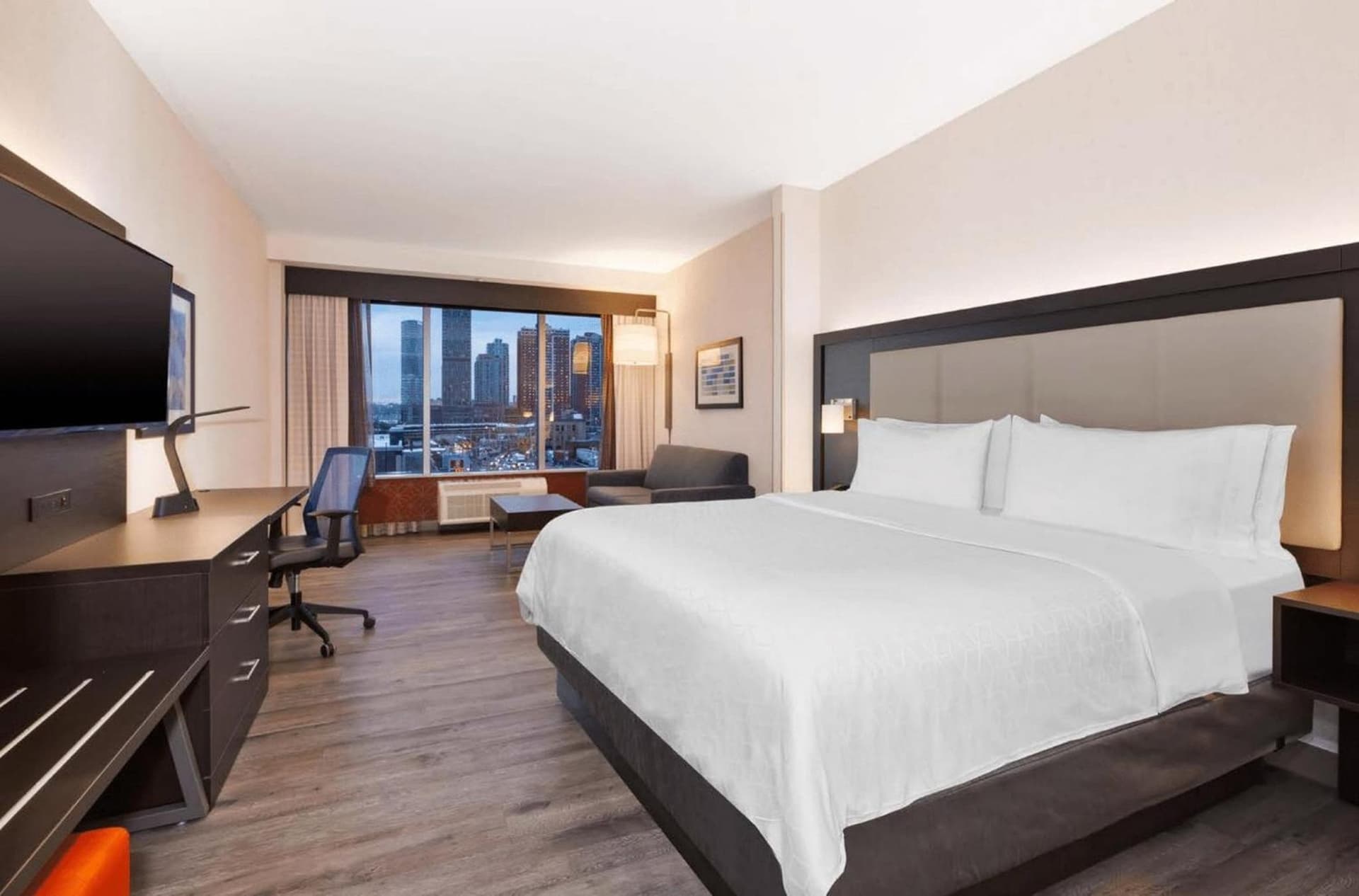 Holiday Inn Express & Suites Jersey City - Holland Tunnel by IHG gallery photo in Jersey City, NJ — image 26