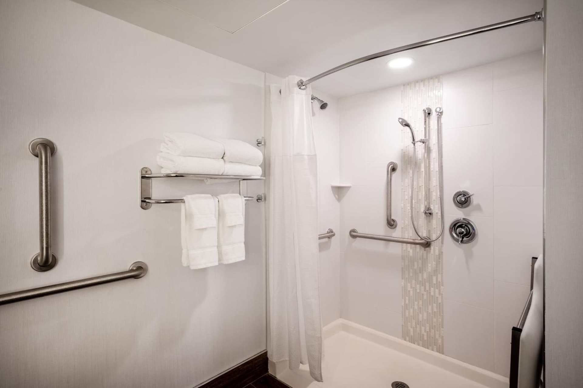 Crowne Plaza Albany - The Desmond Hotel gallery photo in Albany, NY — image 61