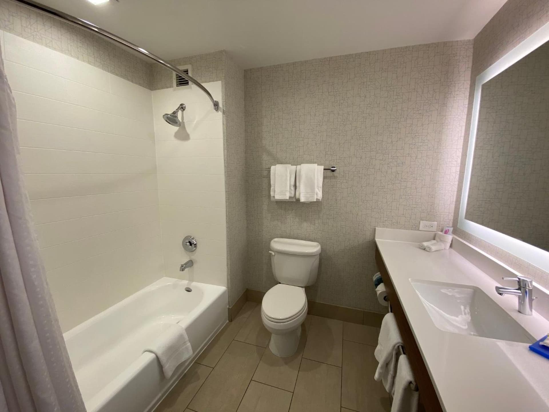 Holiday Inn Express Hotel & Suites El Dorado Hills by IHG gallery photo in El Dorado Hills, CA — image 6