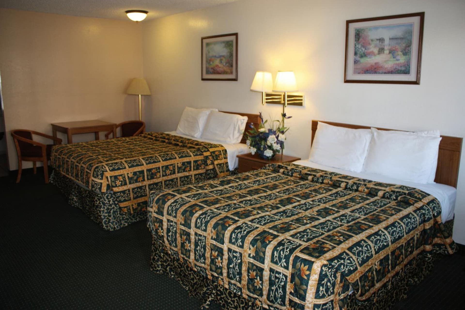 Super 8 by Wyndham Visalia gallery photo in Visalia, CA — image 10