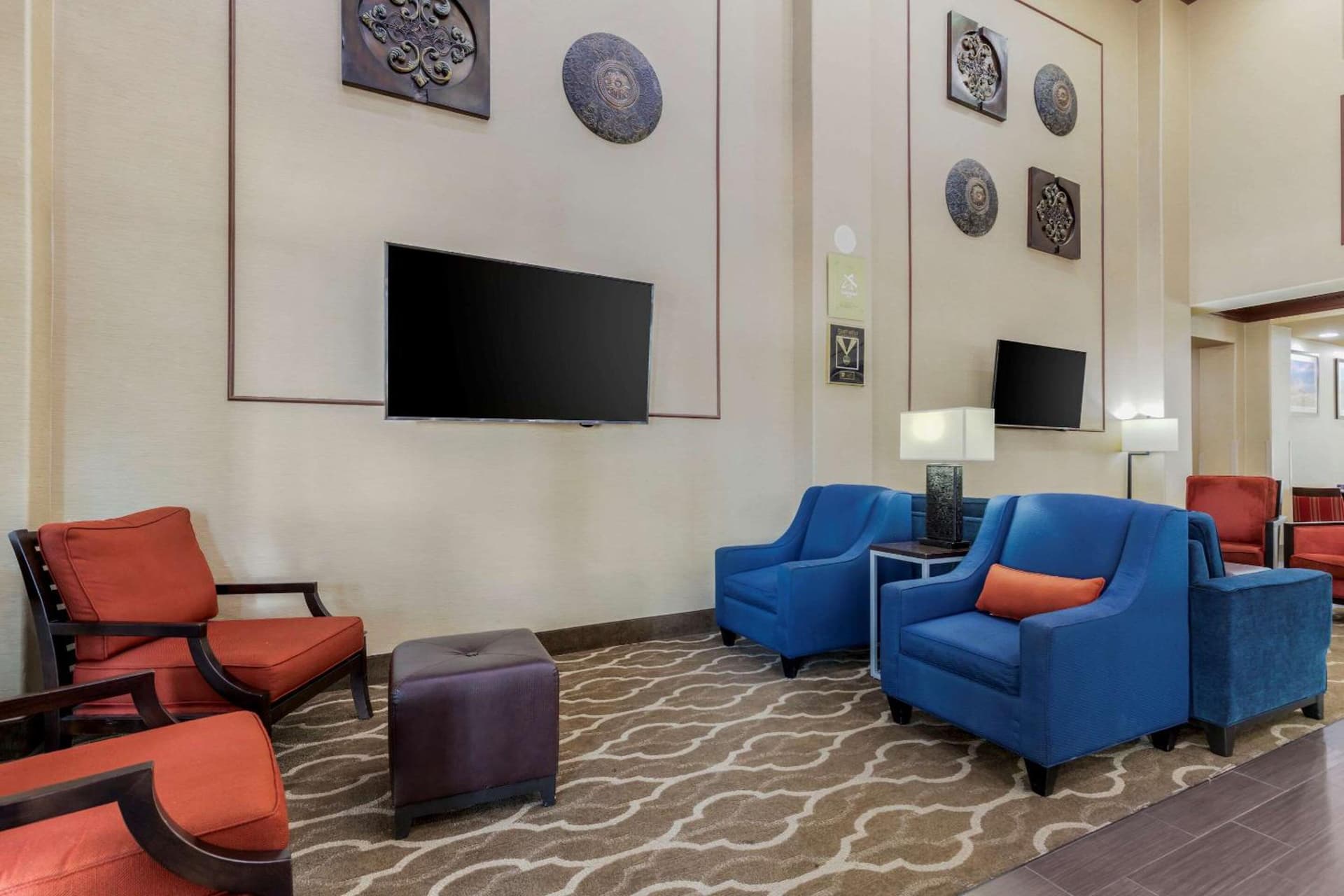 Comfort Suites Pflugerville - Austin North interior in Pflugerville, TX — gallery photo 2