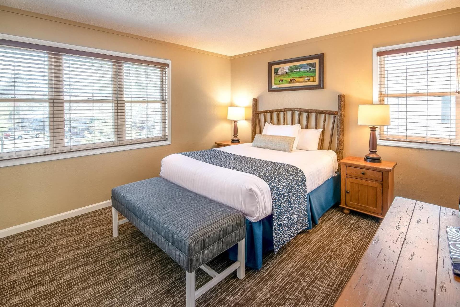 Holiday Inn Club Vacations Oak n Spruce Resort in the Berkshires interior in South Lee — gallery photo 2