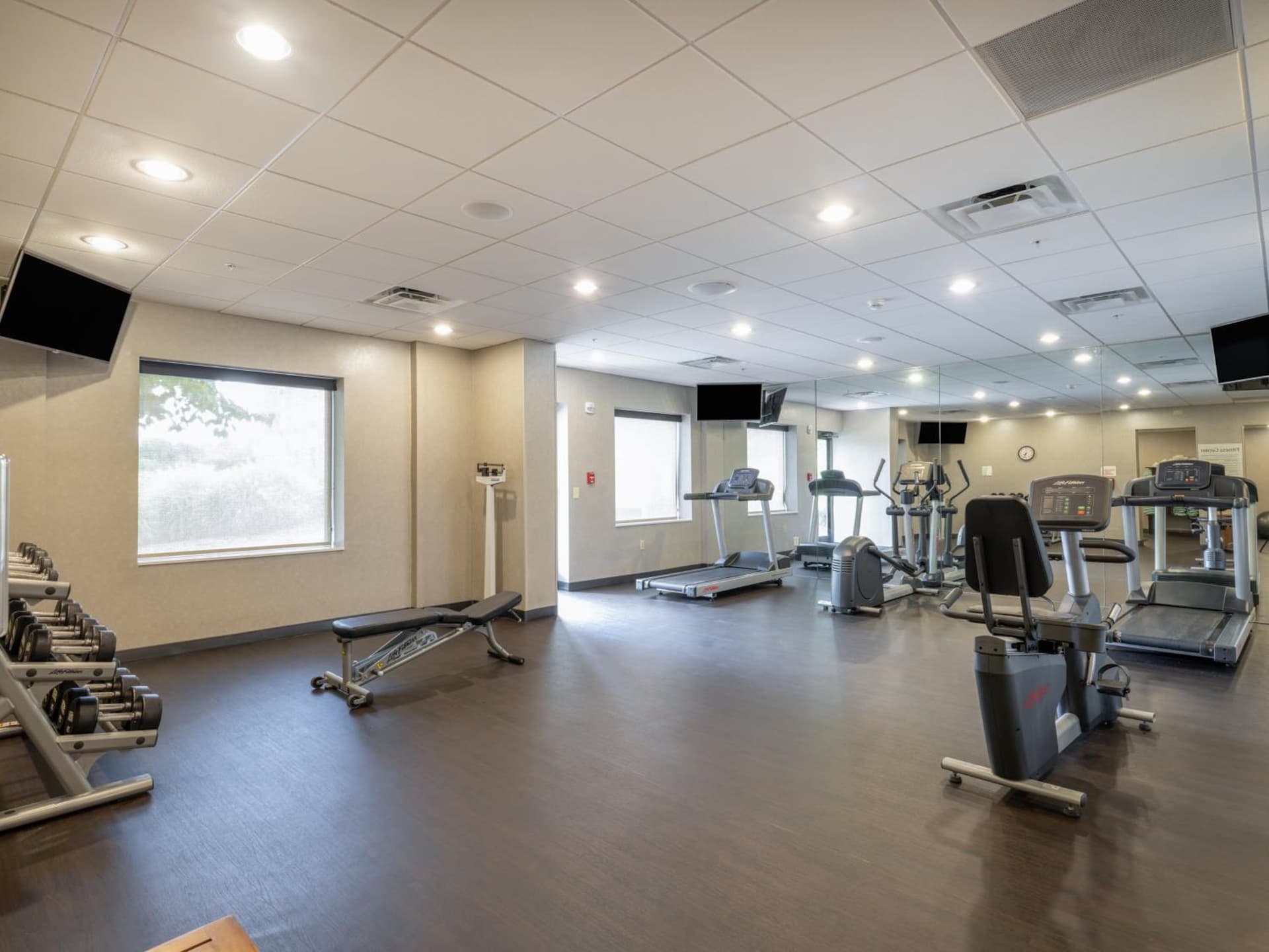 Holiday Inn Greensboro Coliseum by IHG gallery photo in Greensboro, NC — image 7