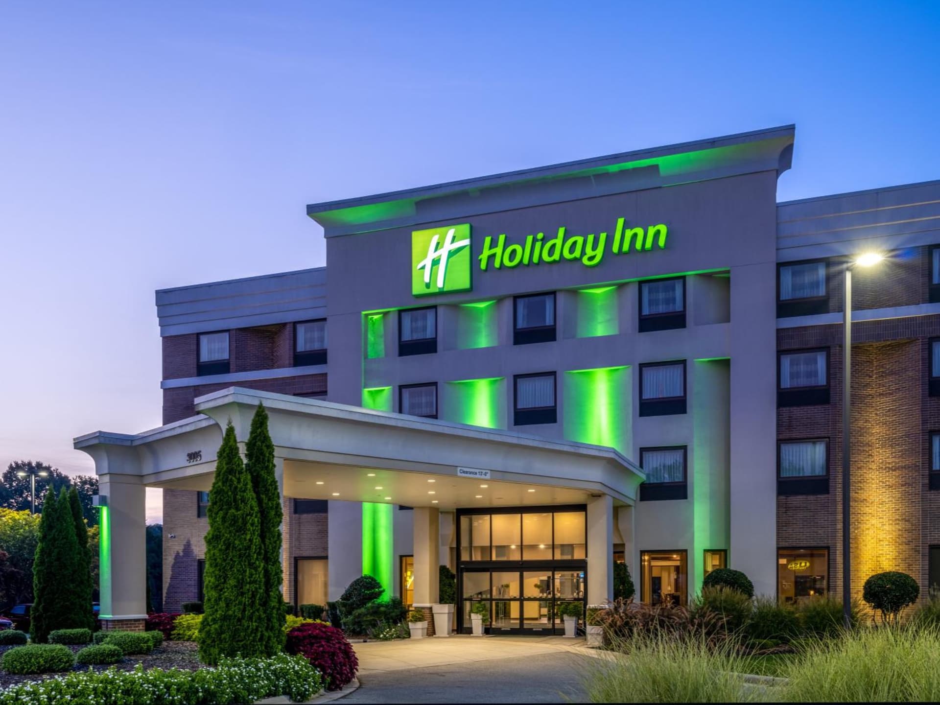 Holiday Inn Greensboro Coliseum by IHG gallery photo in Greensboro, NC — image 10