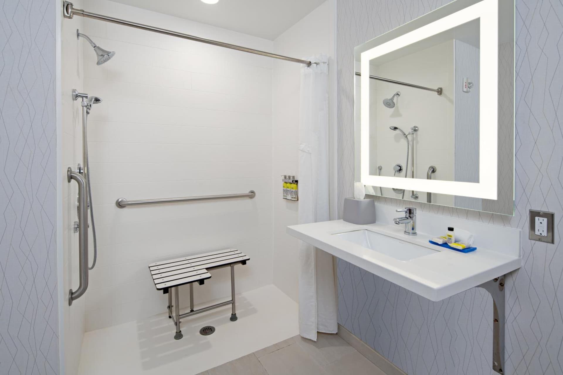 Holiday Inn Express Hotel & Suites Atascadero by IHG gallery photo in Atascadero, CA — image 41
