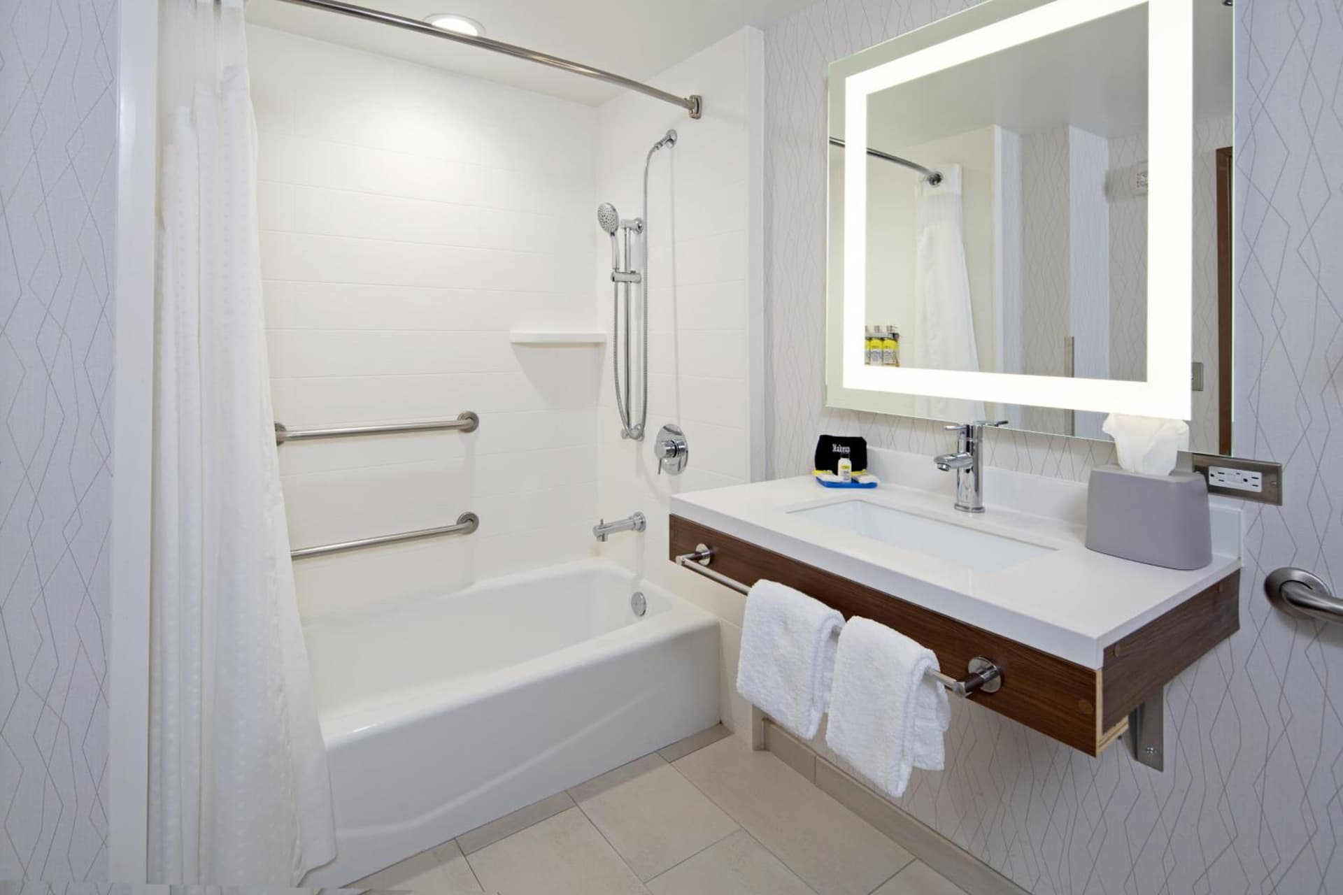 Holiday Inn Express Hotel & Suites Atascadero by IHG gallery photo in Atascadero, CA — image 71