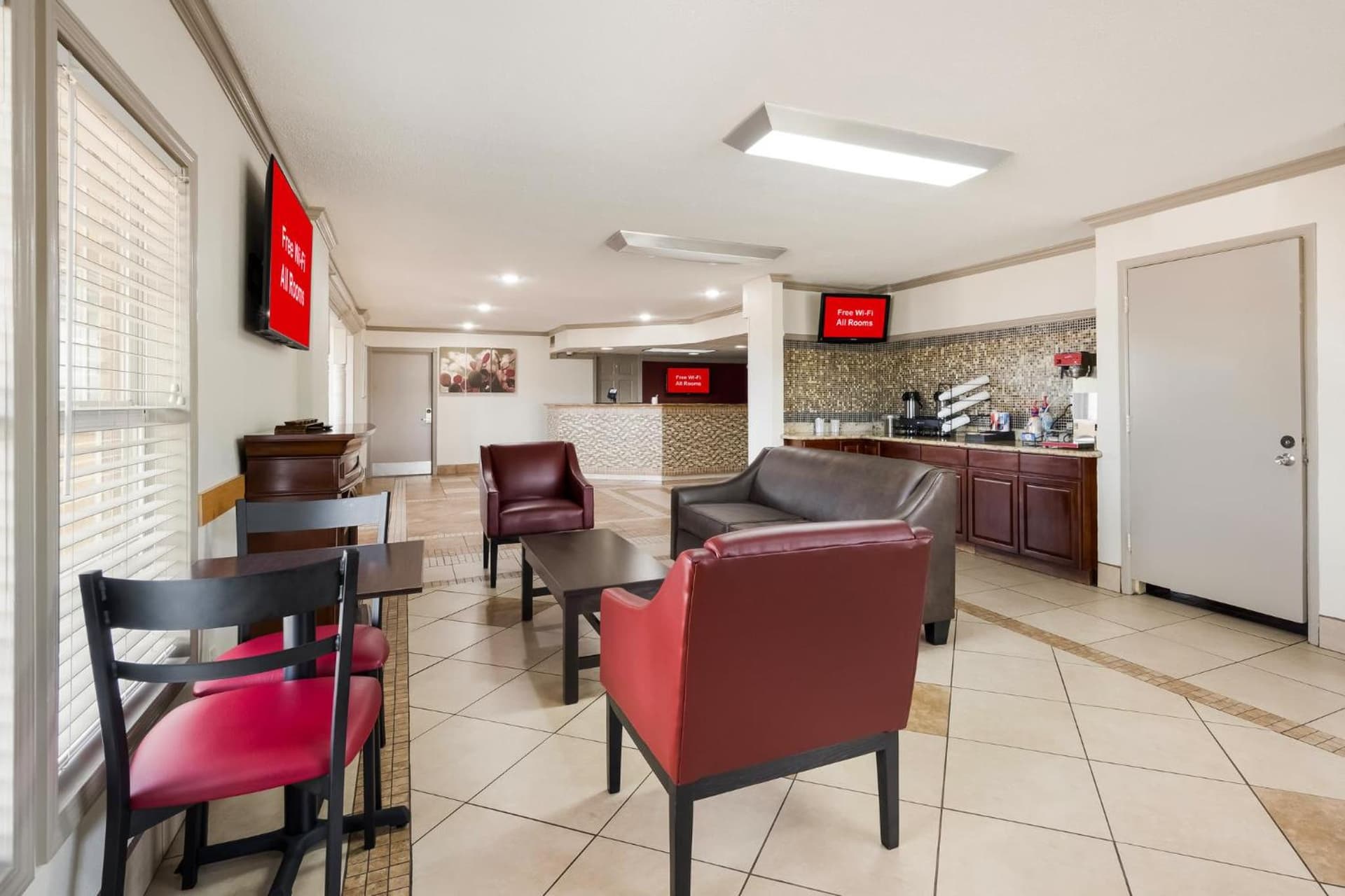 Red Roof Inn College Station gallery photo in College Station, TX — image 7