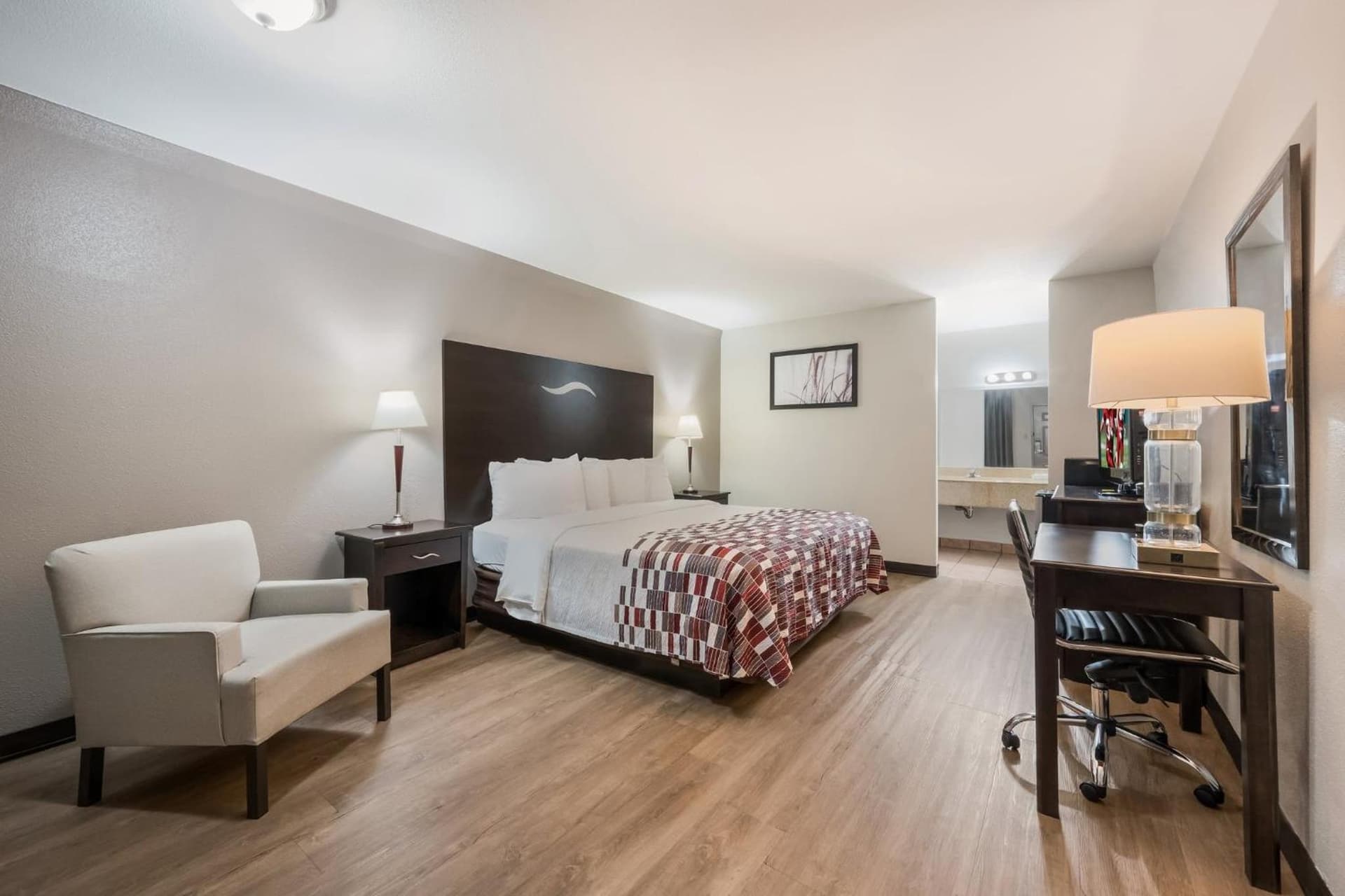 Red Roof Inn College Station gallery photo in College Station, TX — image 5