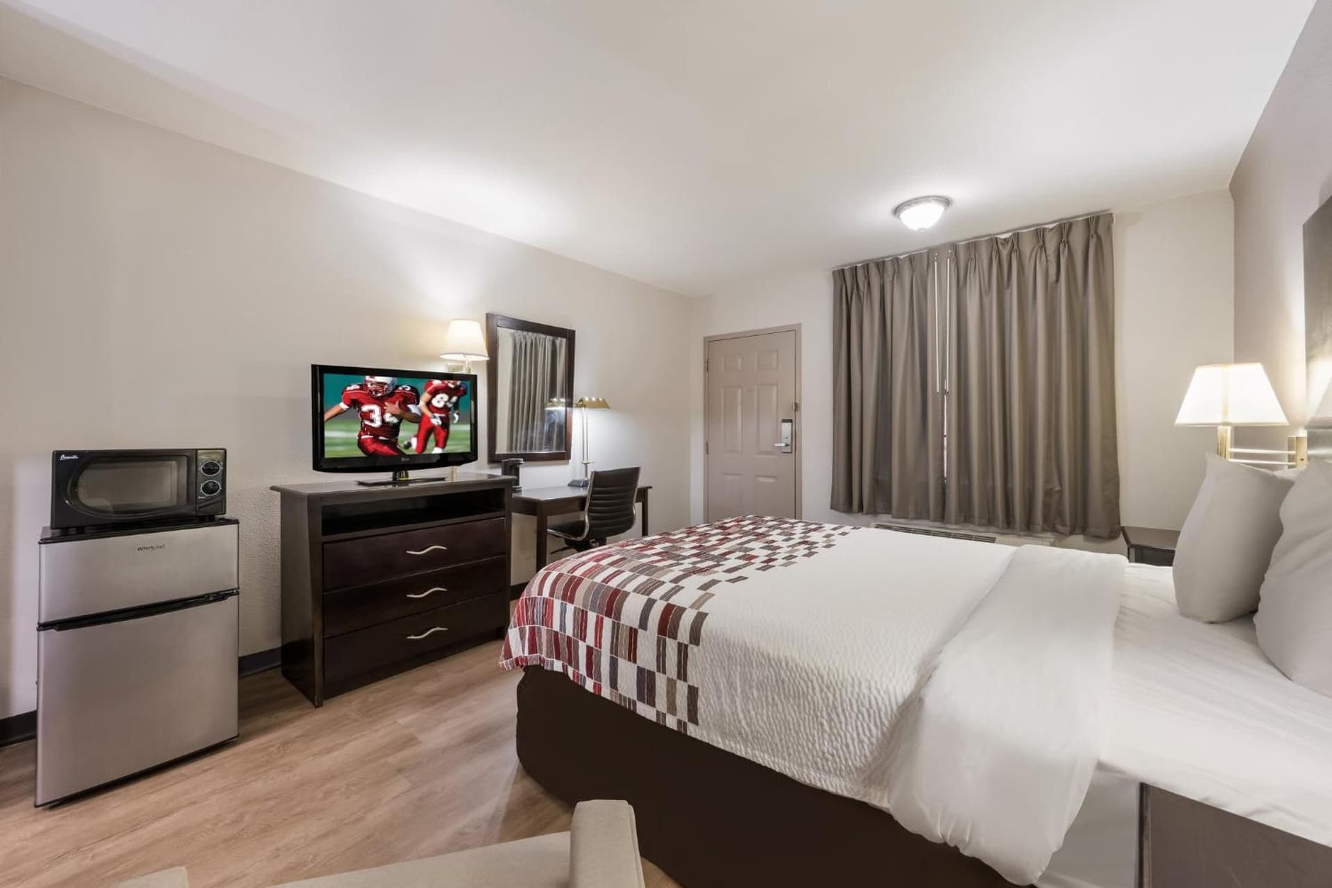 Red Roof Inn College Station gallery photo in College Station, TX — image 16