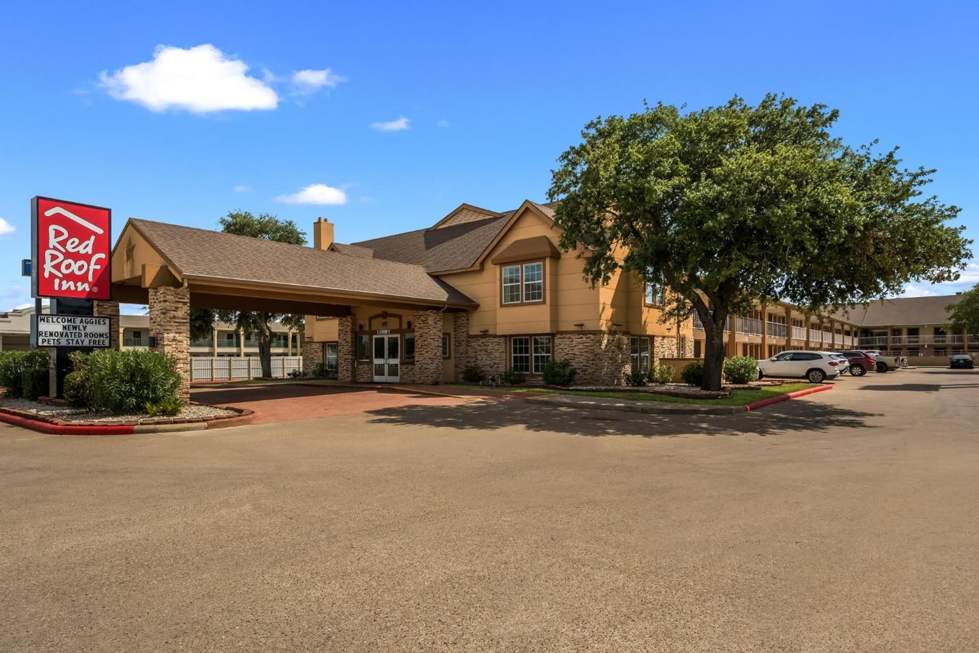 Red Roof Inn College Station gallery photo in College Station, TX — image 37