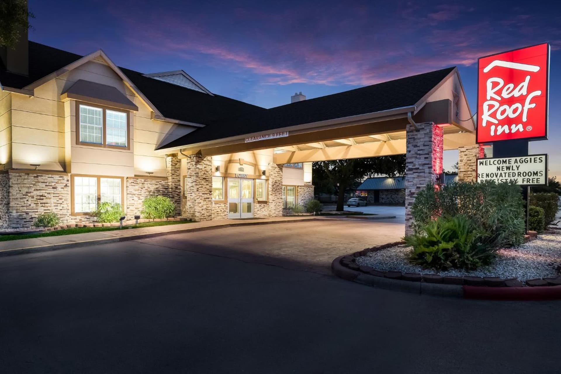 Red Roof Inn College Station gallery photo in College Station, TX — image 34