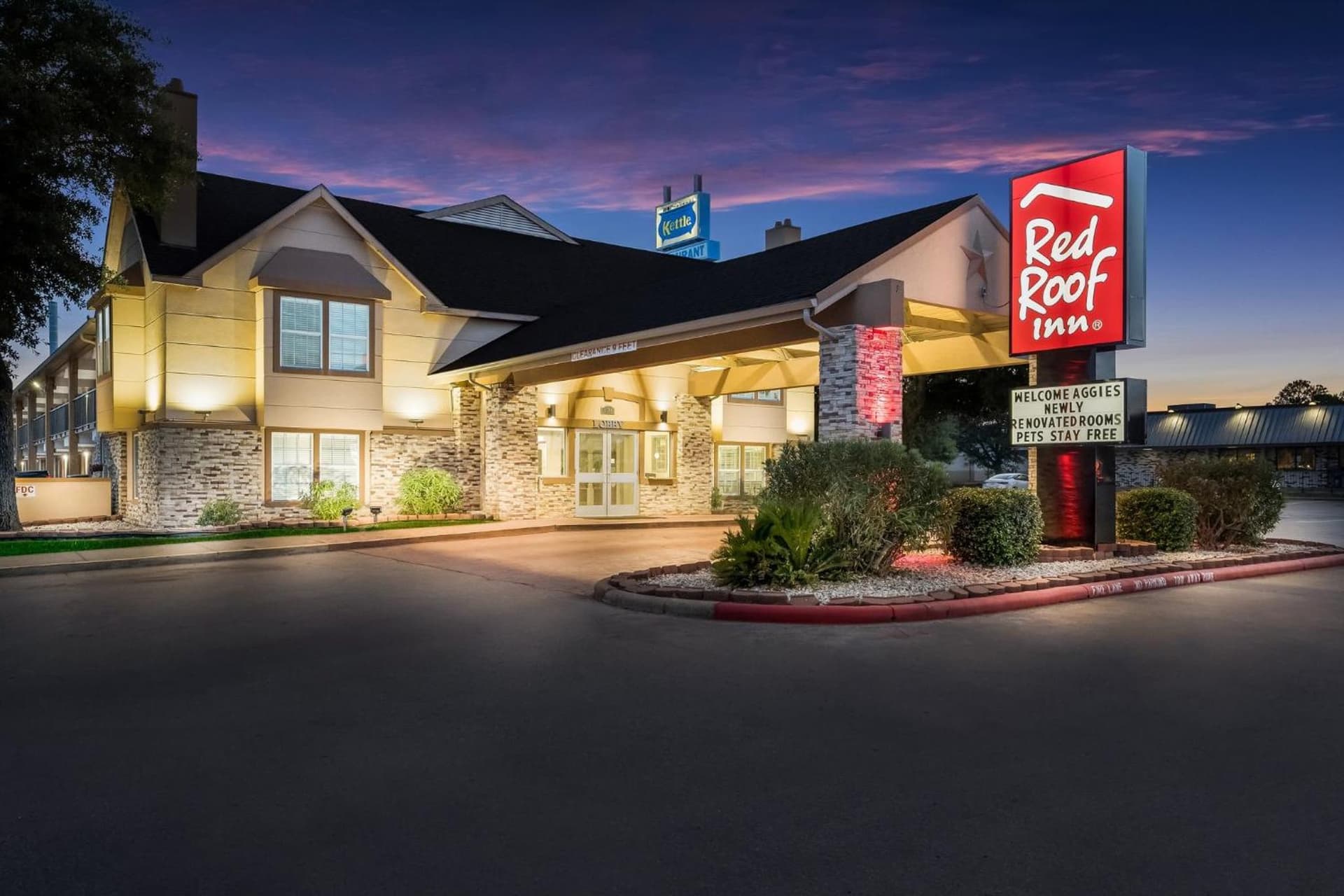 Red Roof Inn College Station gallery photo in College Station, TX — image 9