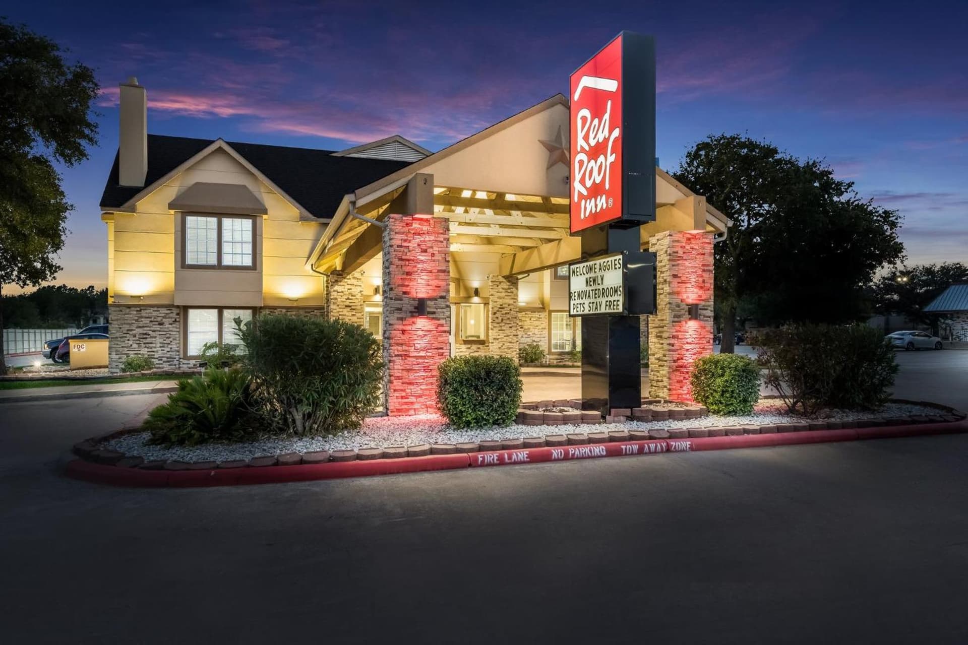 Red Roof Inn College Station gallery photo in College Station, TX — image 22