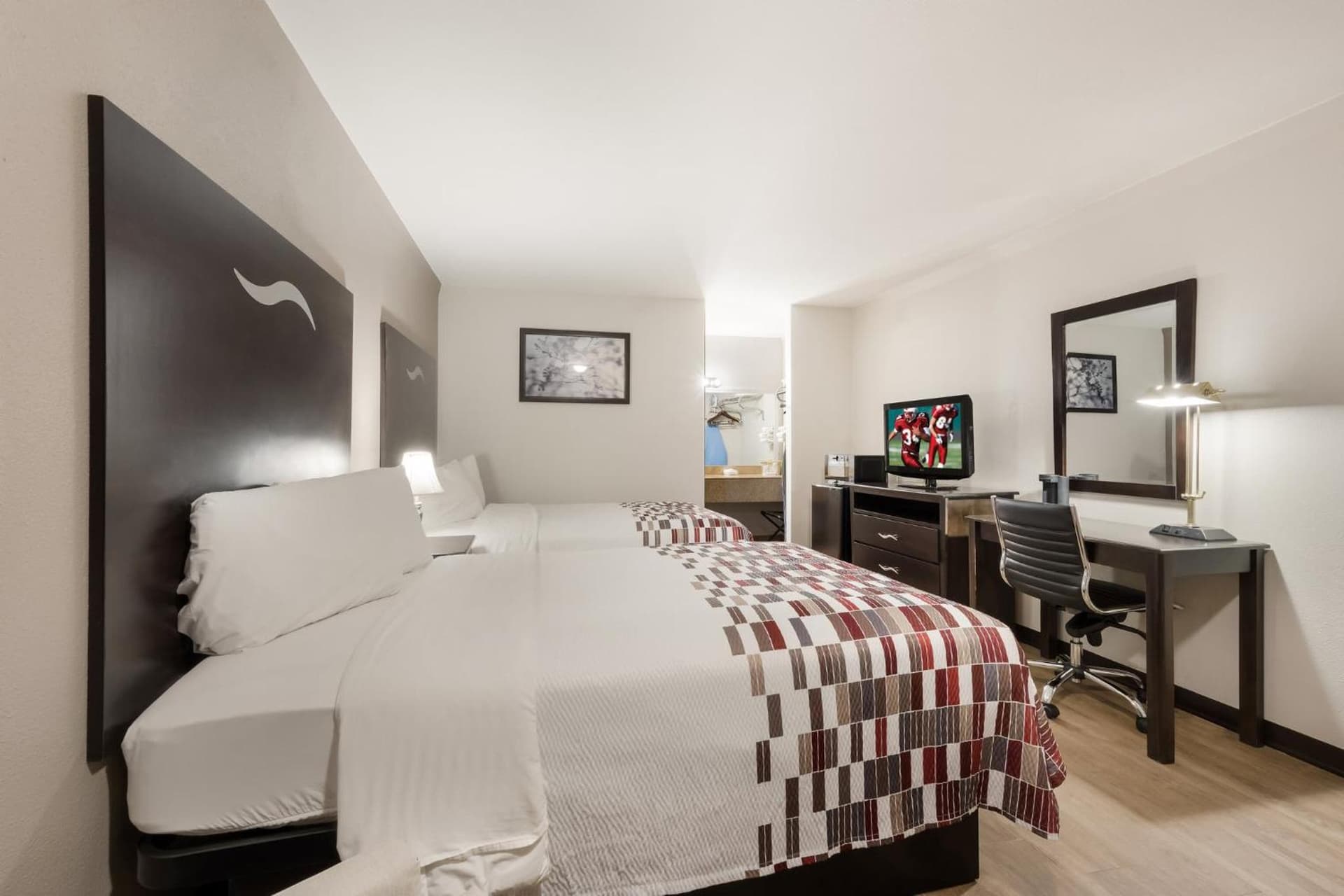 Red Roof Inn College Station gallery photo in College Station, TX — image 38