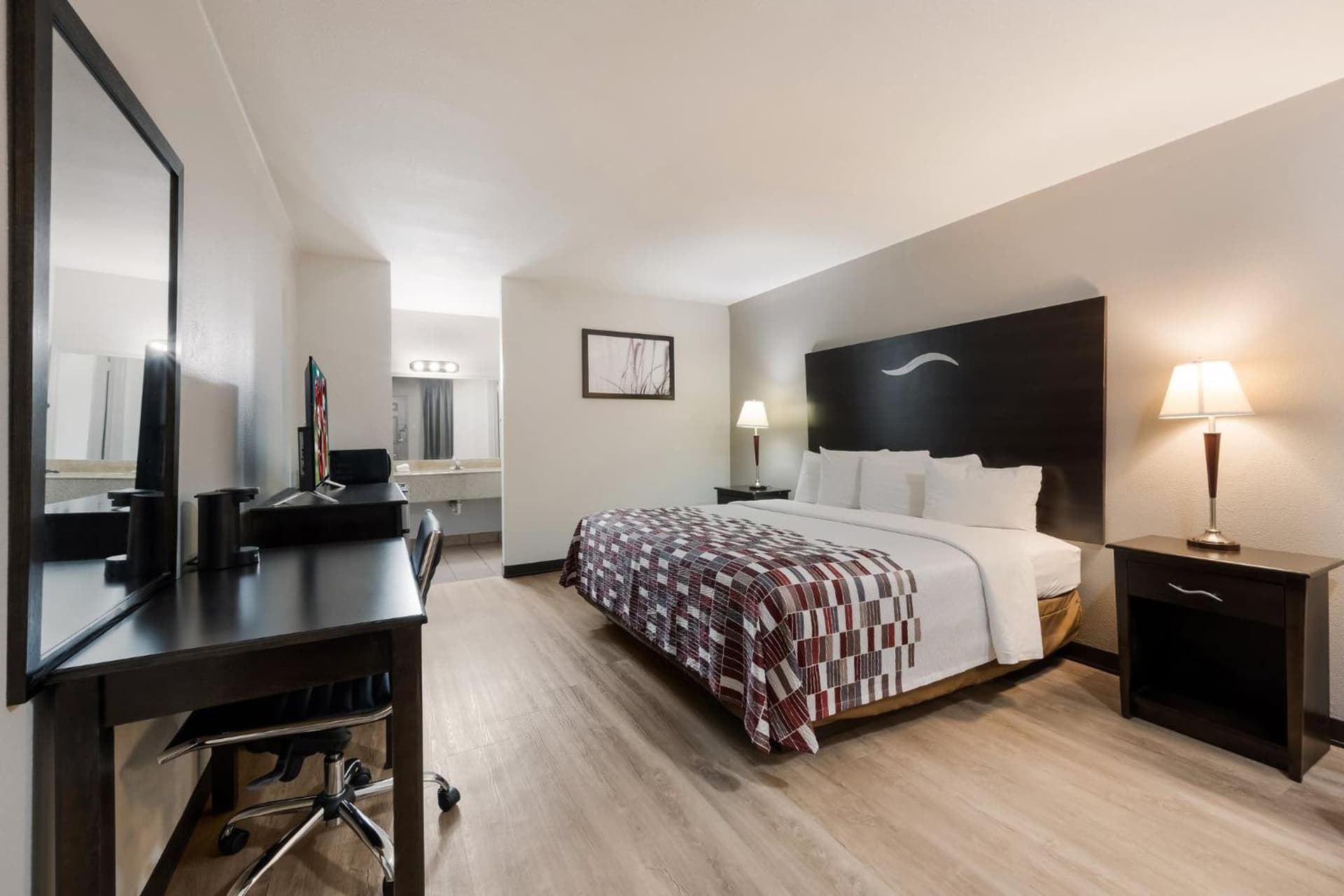 Red Roof Inn College Station gallery photo in College Station, TX — image 15
