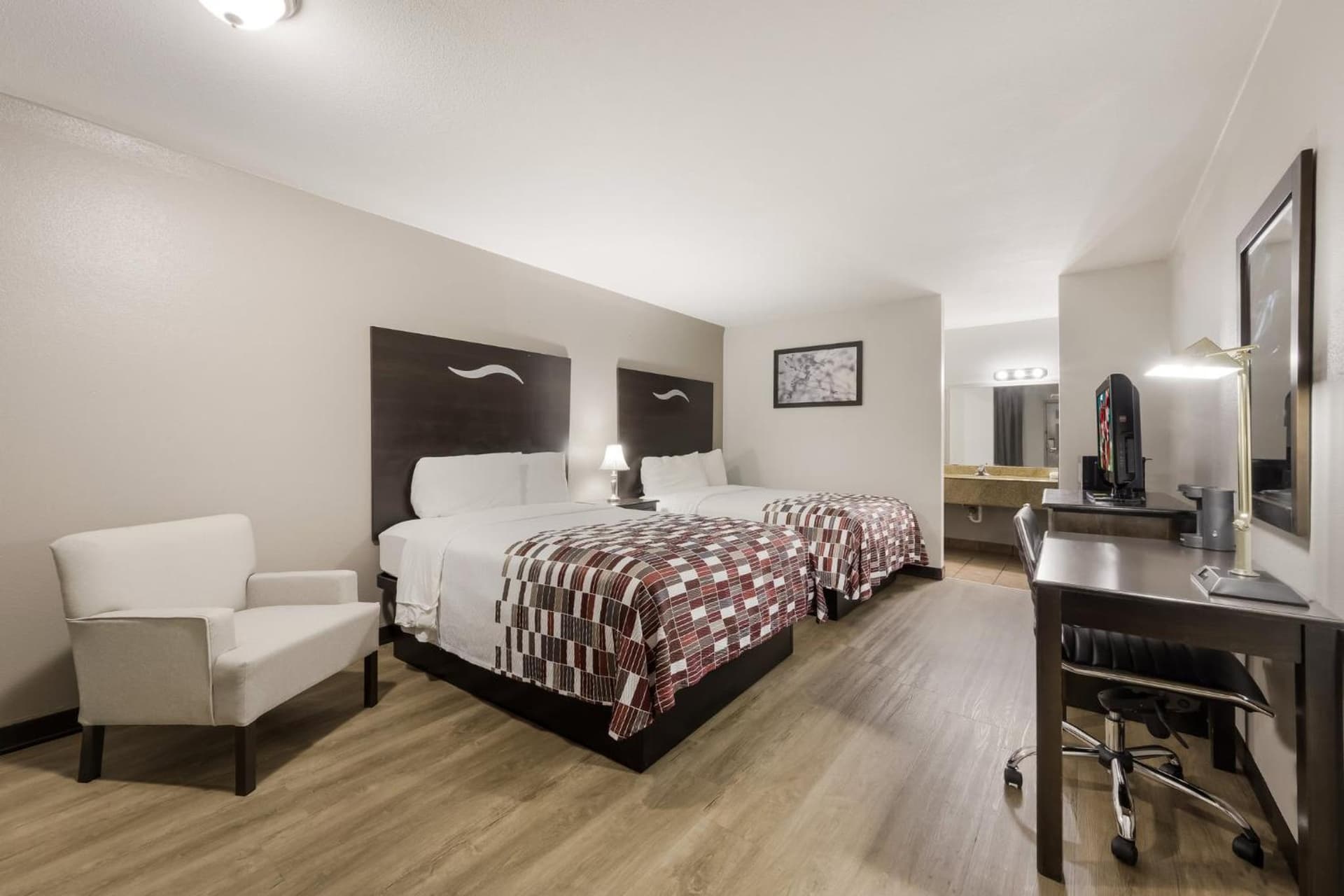 Red Roof Inn College Station gallery photo in College Station, TX — image 24