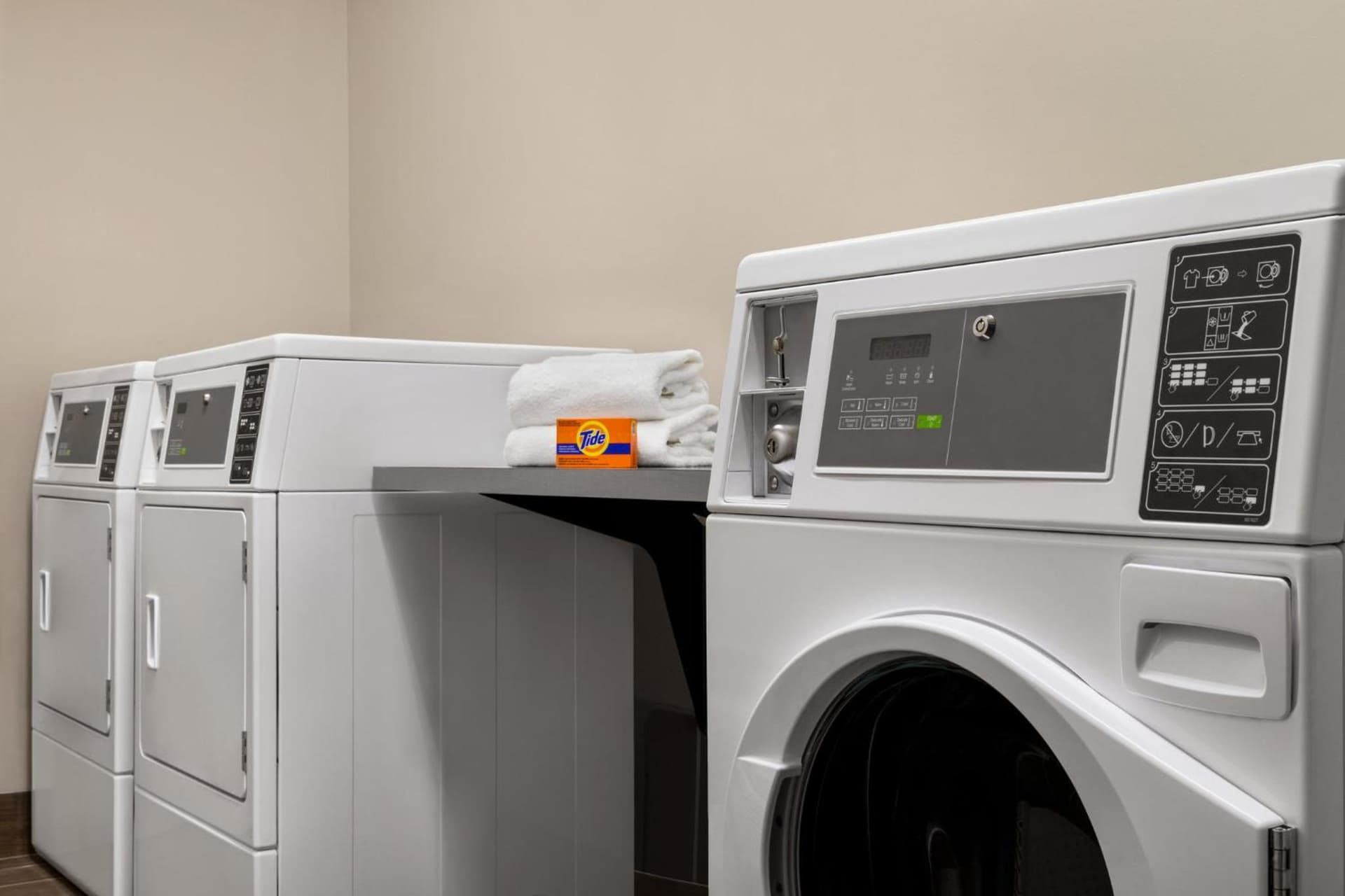 Holiday Inn Express & Suites Evansville Downtown by IHG gallery photo in Evansville, IN — image 15