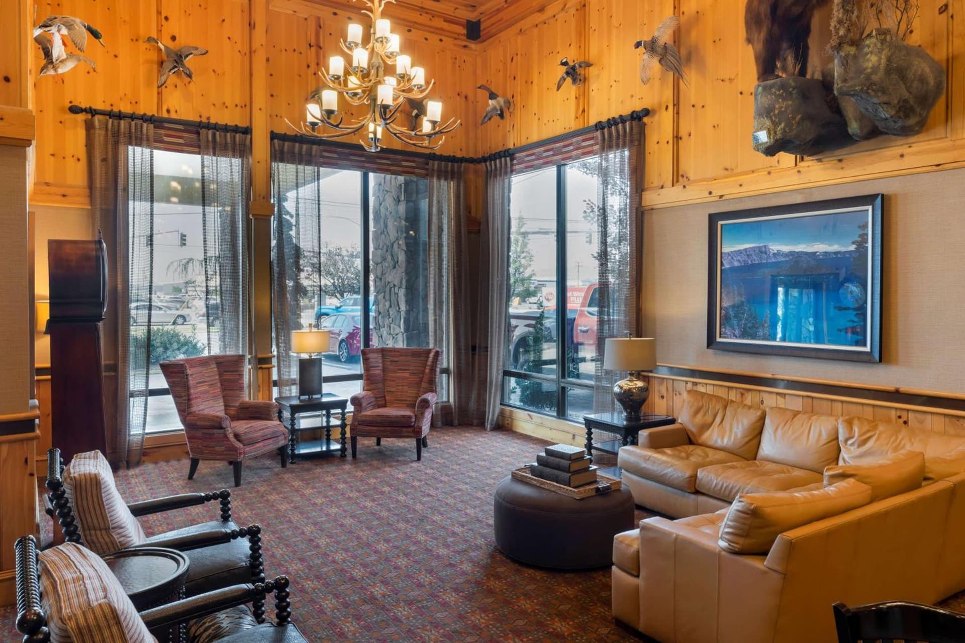 Best Western Plus Olympic Inn property views in Klamath Falls, OR — gallery photo 3