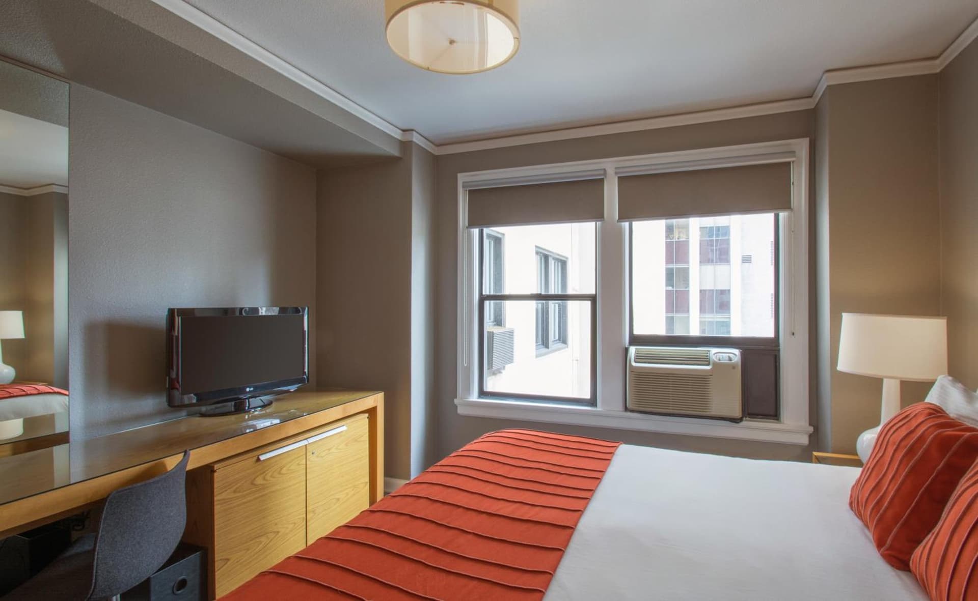 Hotel Max property views in Seattle, WA — gallery photo 3