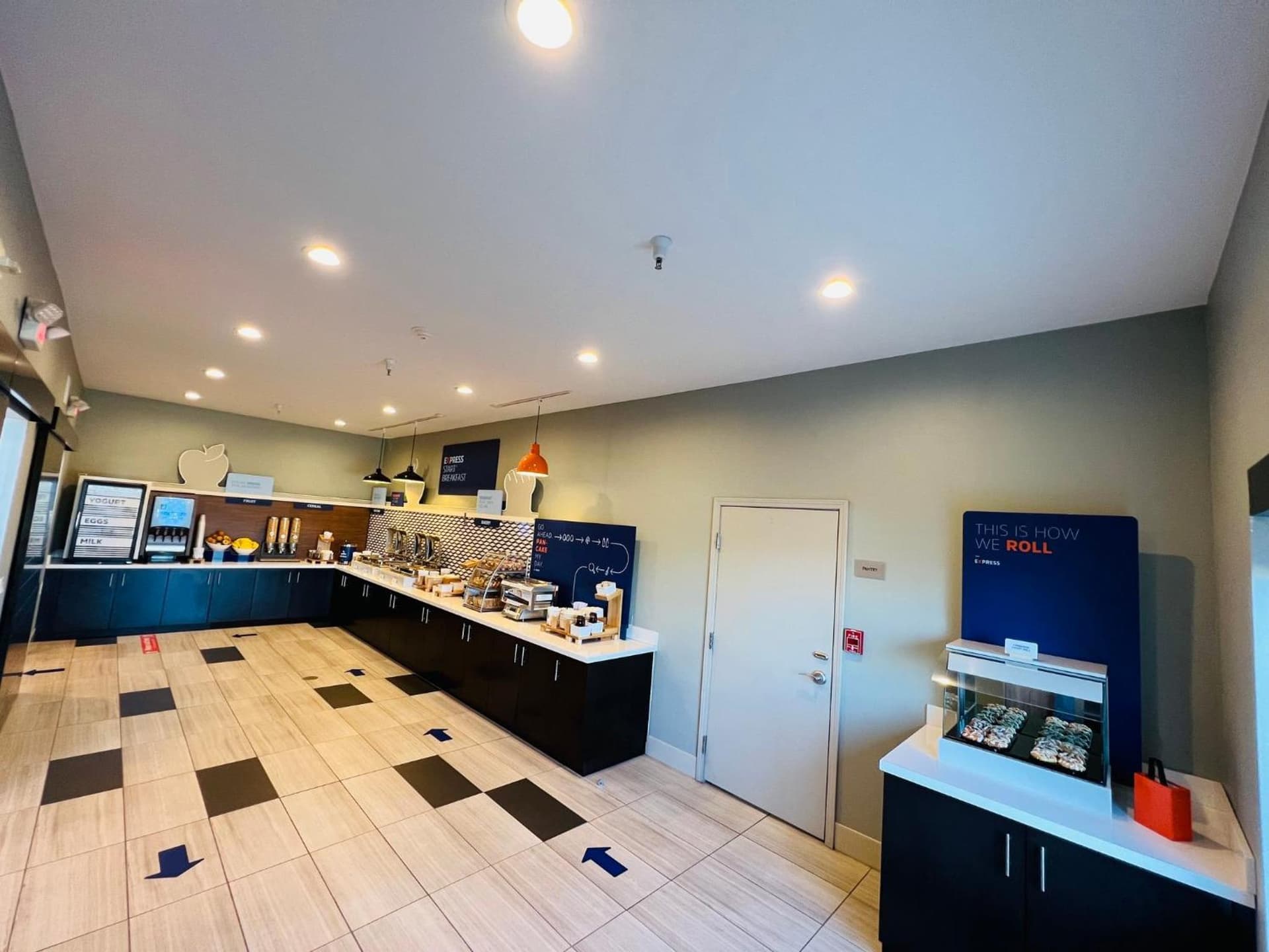 Holiday Inn Express & Suites Salinas by IHG gallery photo in Salinas, CA — image 9