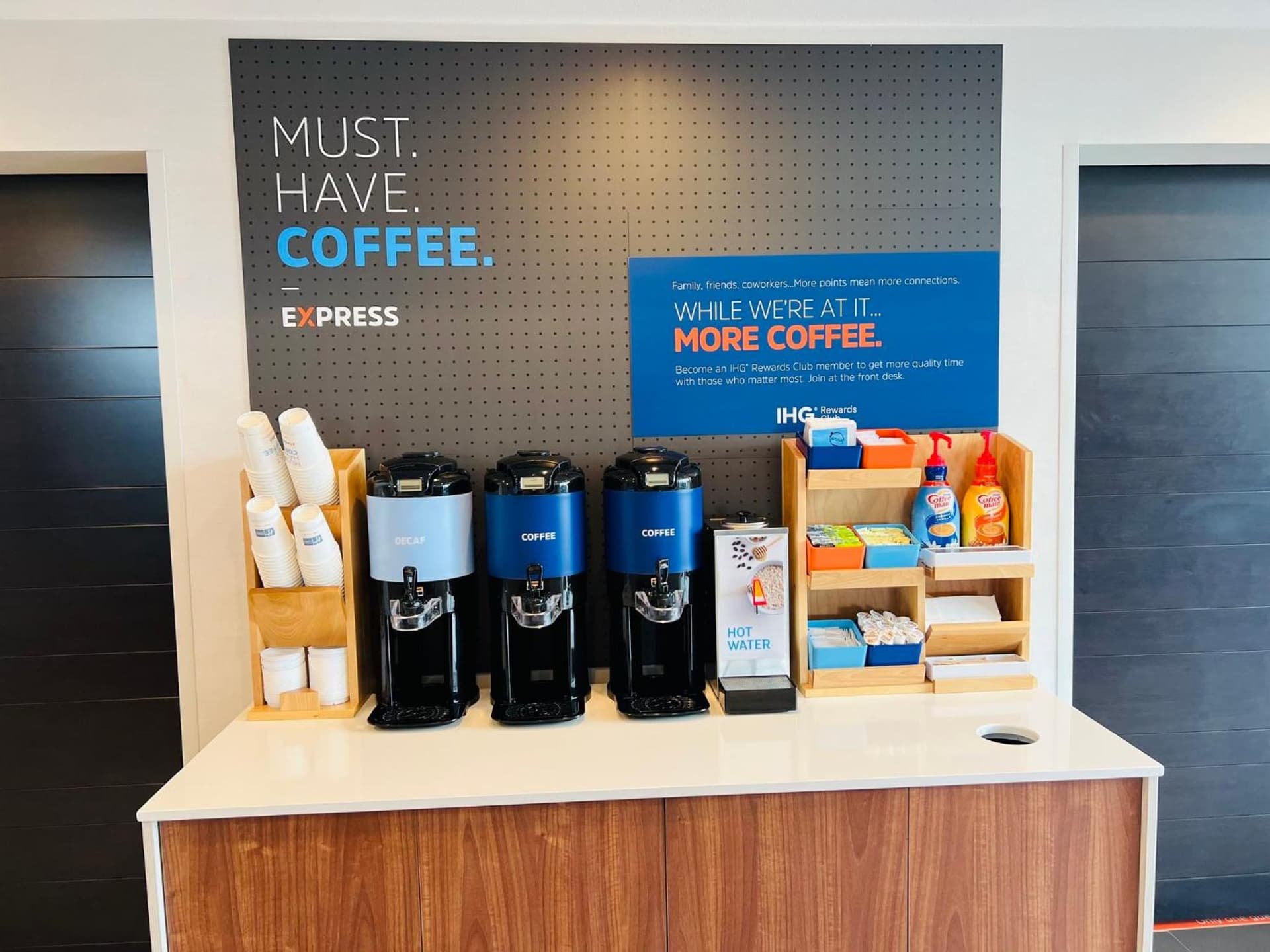 Holiday Inn Express & Suites Salinas by IHG interior in Salinas, CA — gallery photo 2