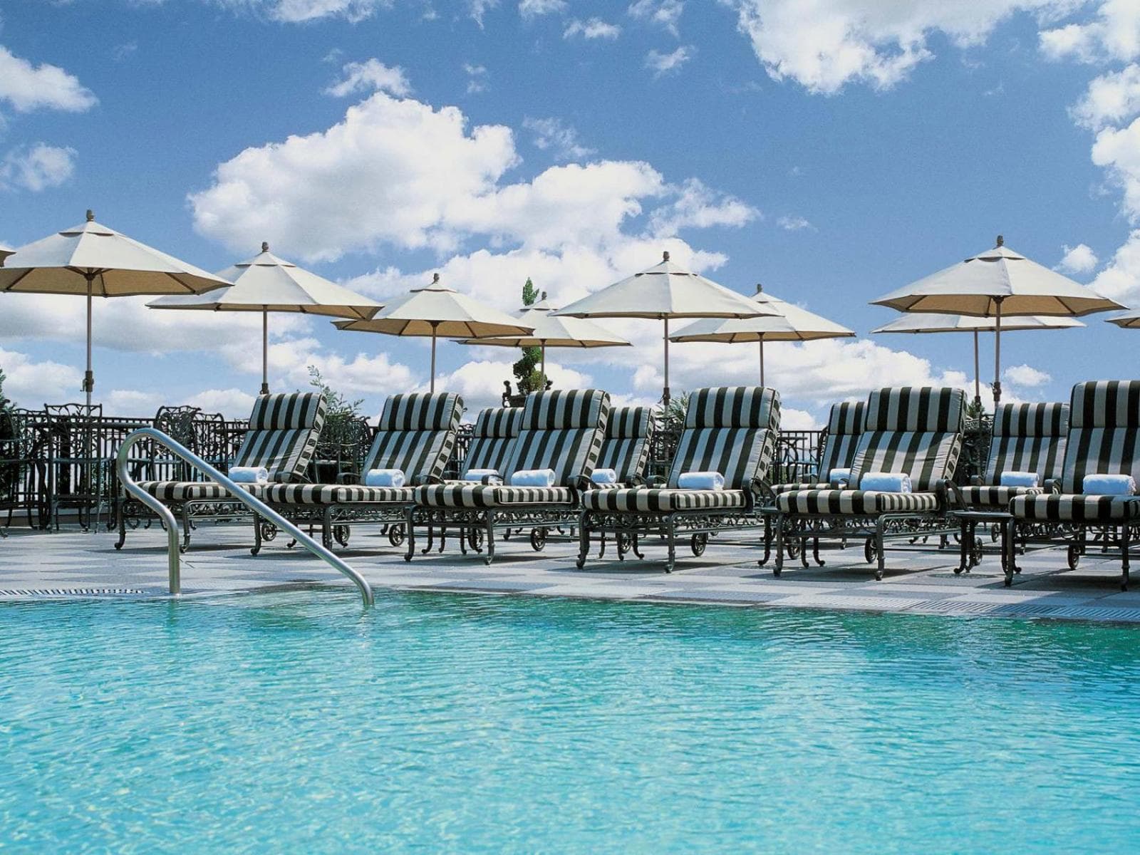 Market Pavilion Hotel gallery photo in Charleston, SC — image 19