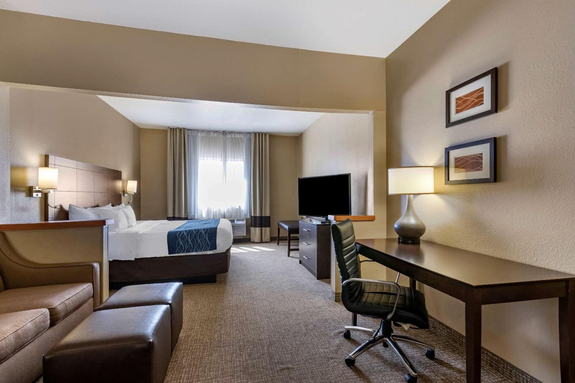 Comfort Inn & Suites Waterloo - Cedar Falls gallery photo in Waterloo, IA — image 29