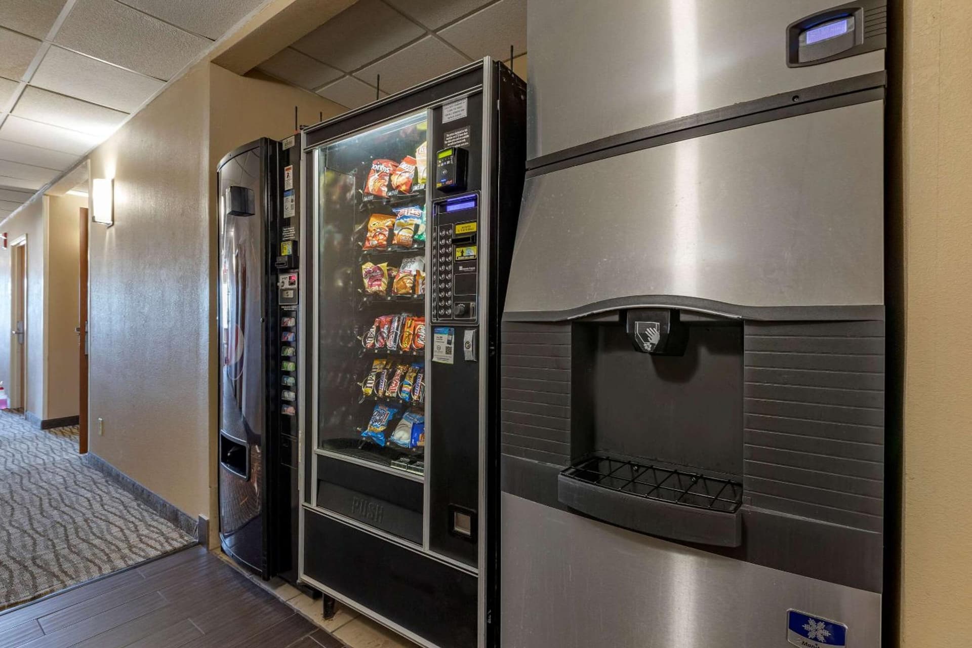 Comfort Inn & Suites Waterloo - Cedar Falls gallery photo in Waterloo, IA — image 19