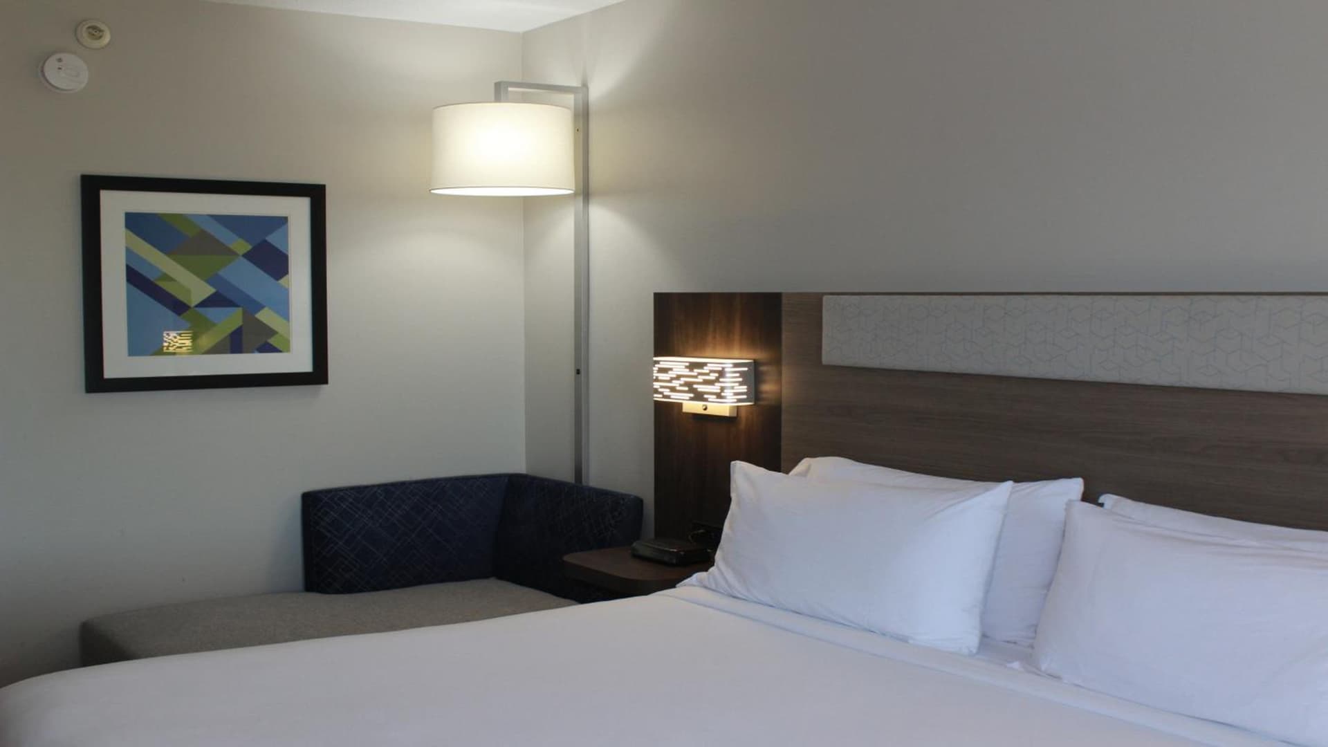 Holiday Inn Express Hotel & Suites Hope Mills-Fayetteville Airport by IHG gallery photo in Hope Mills, NC — image 25