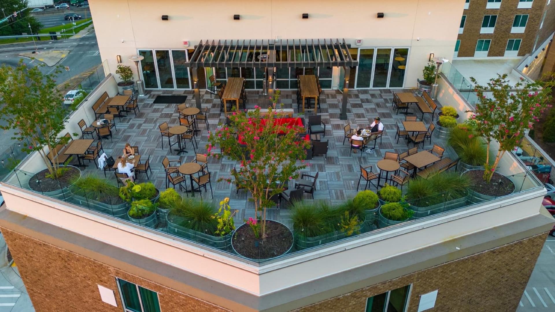 Courtyard by Marriott Atlanta Dunwoody interior in Atlanta, GA — gallery photo 2