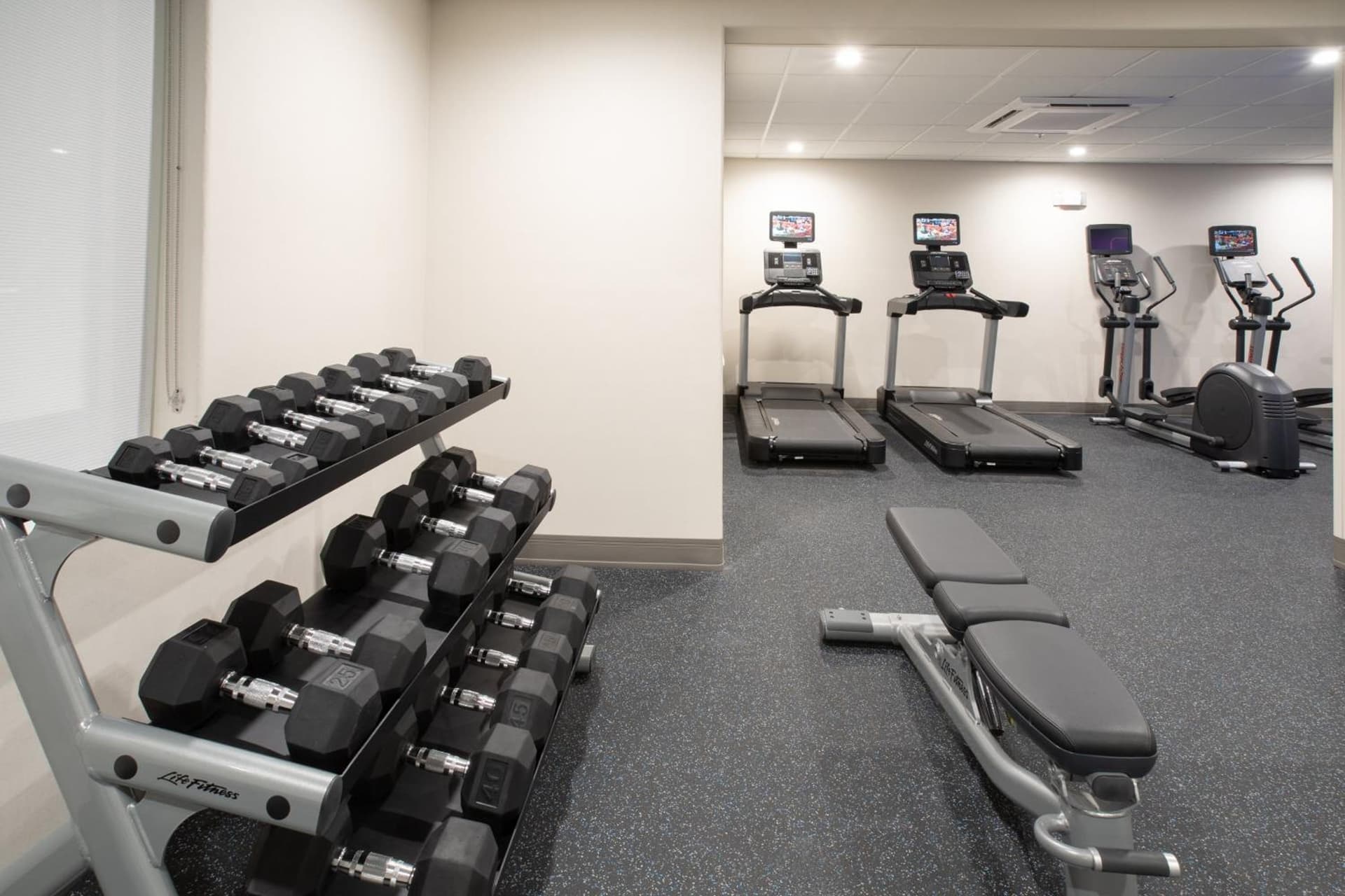 Holiday Inn Express Hotel & Suites Grand Junction by IHG gallery photo in Grand Junction, CO — image 52