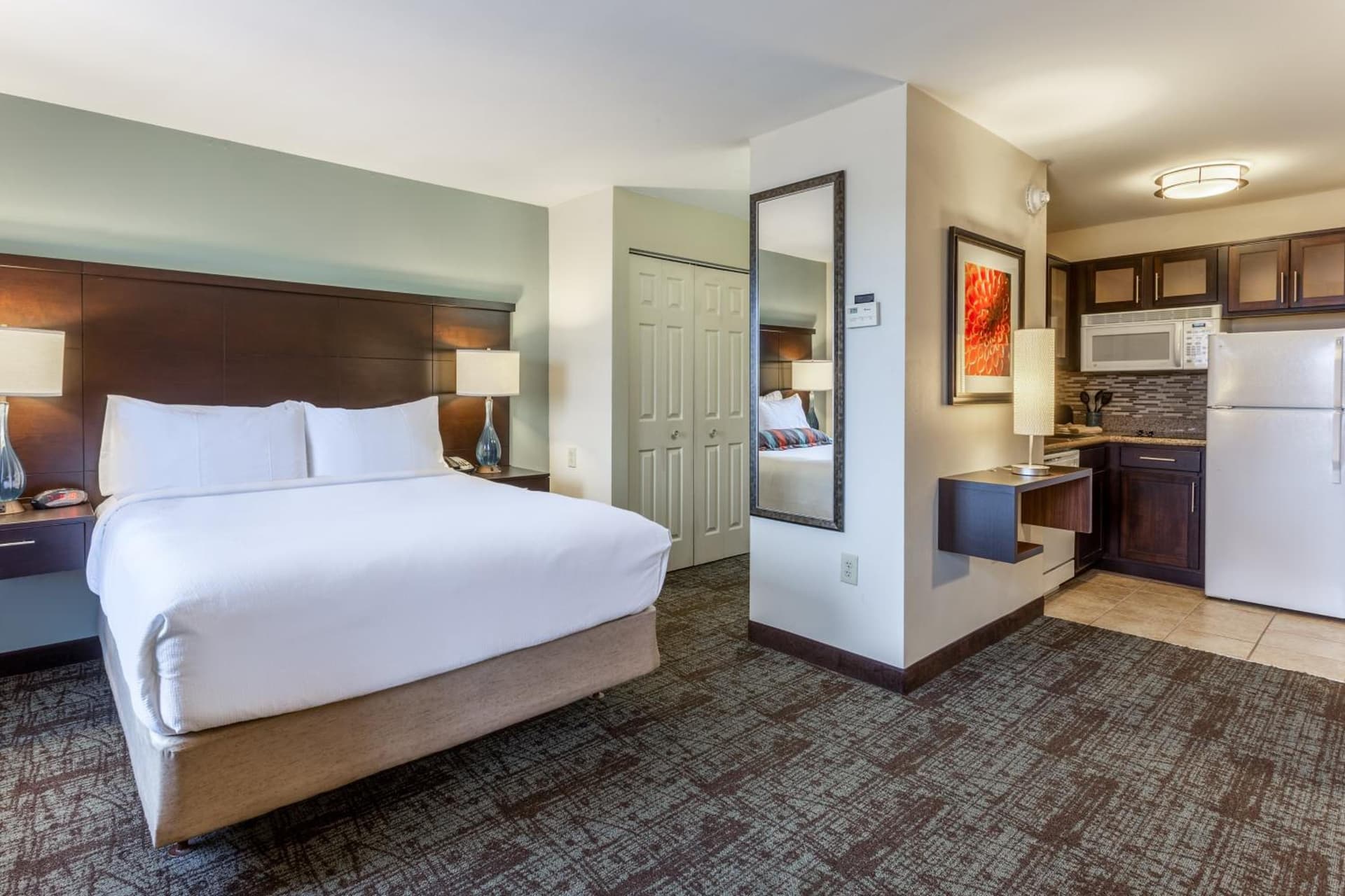 Staybridge Suites Davenport by IHG gallery photo in Bettendorf, IA — image 64
