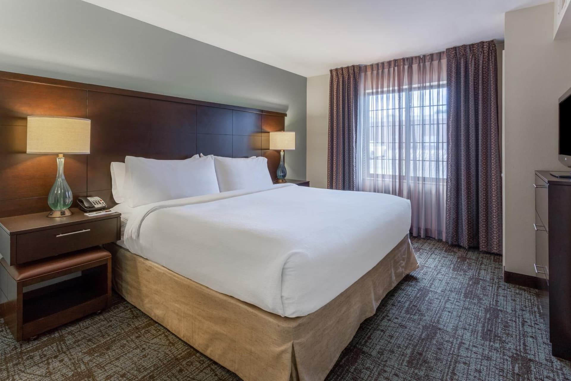 Staybridge Suites Davenport by IHG gallery photo in Bettendorf, IA — image 62