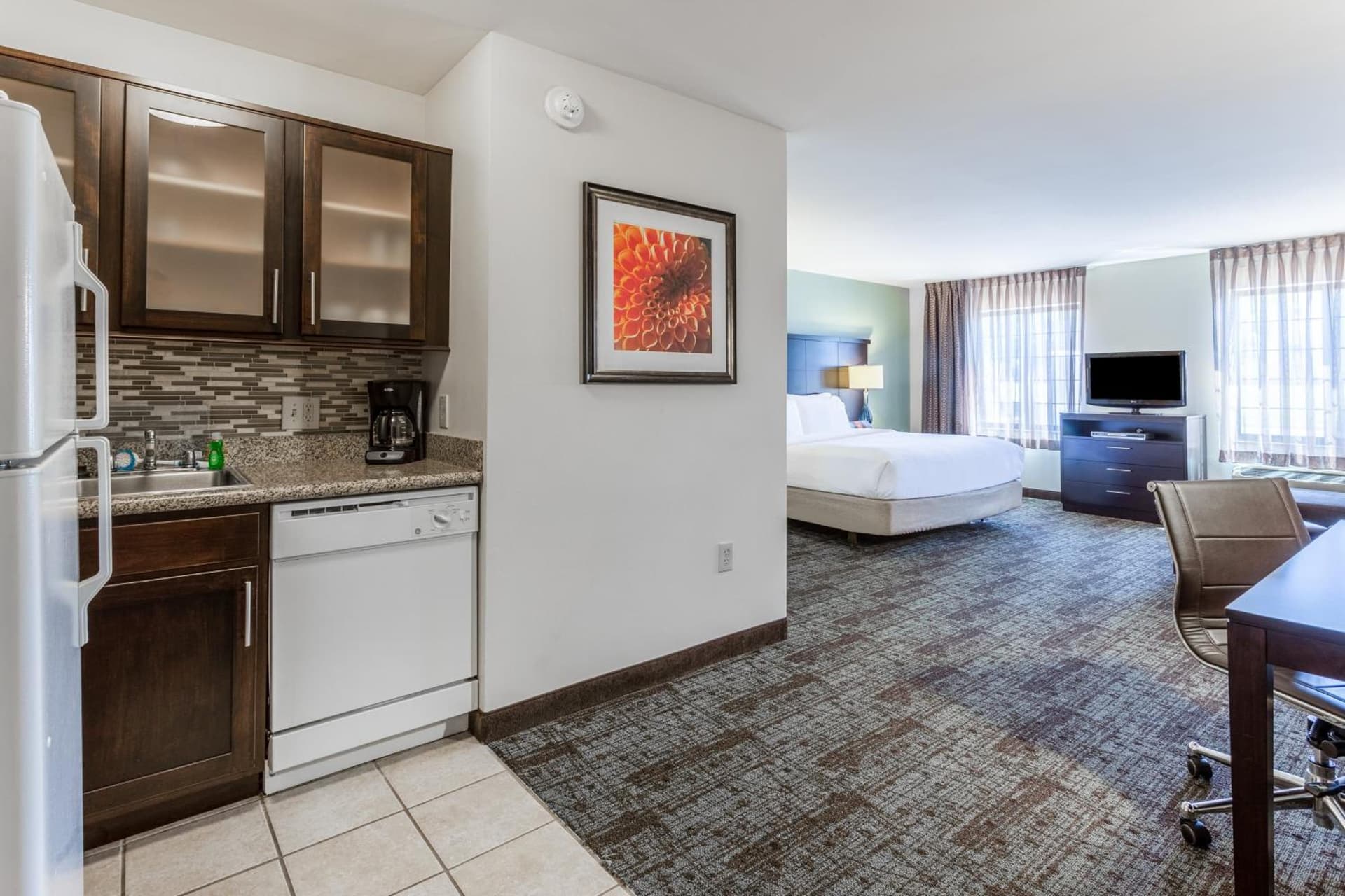 Staybridge Suites Davenport by IHG gallery photo in Bettendorf, IA — image 38