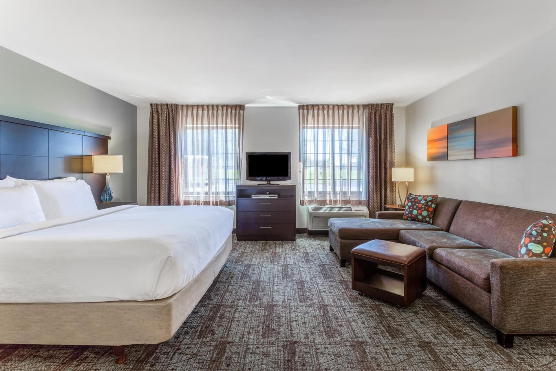 Staybridge Suites Davenport by IHG gallery photo in Bettendorf, IA — image 41