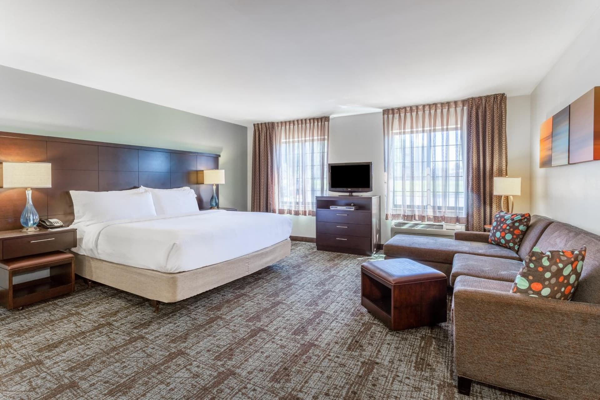 Staybridge Suites Davenport by IHG gallery photo in Bettendorf, IA — image 23