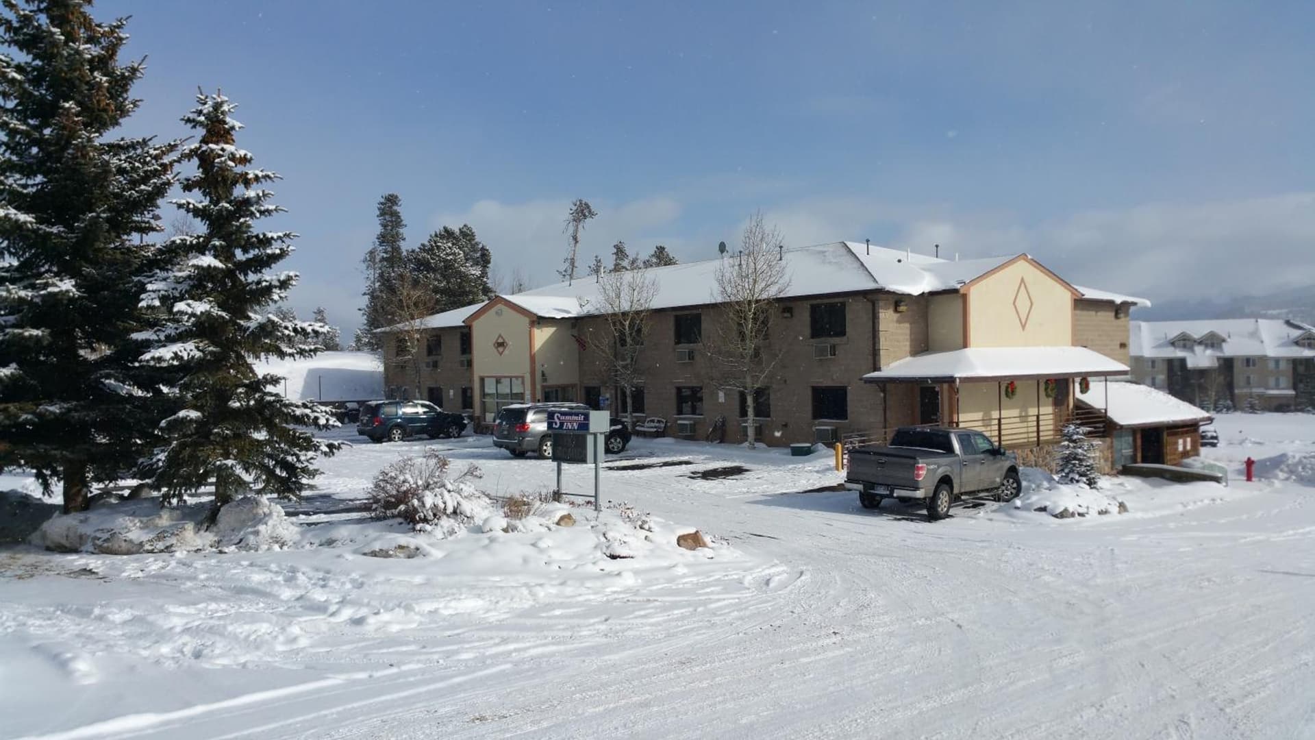 New Summit Inn property views in Frisco, CO — gallery photo 3