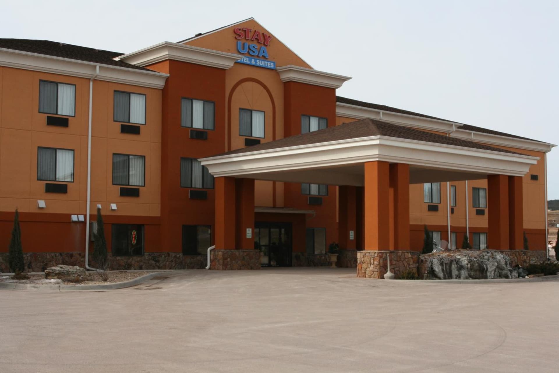 Stay USA Hotel and Suites interior in Hot Springs, SD — gallery photo 2