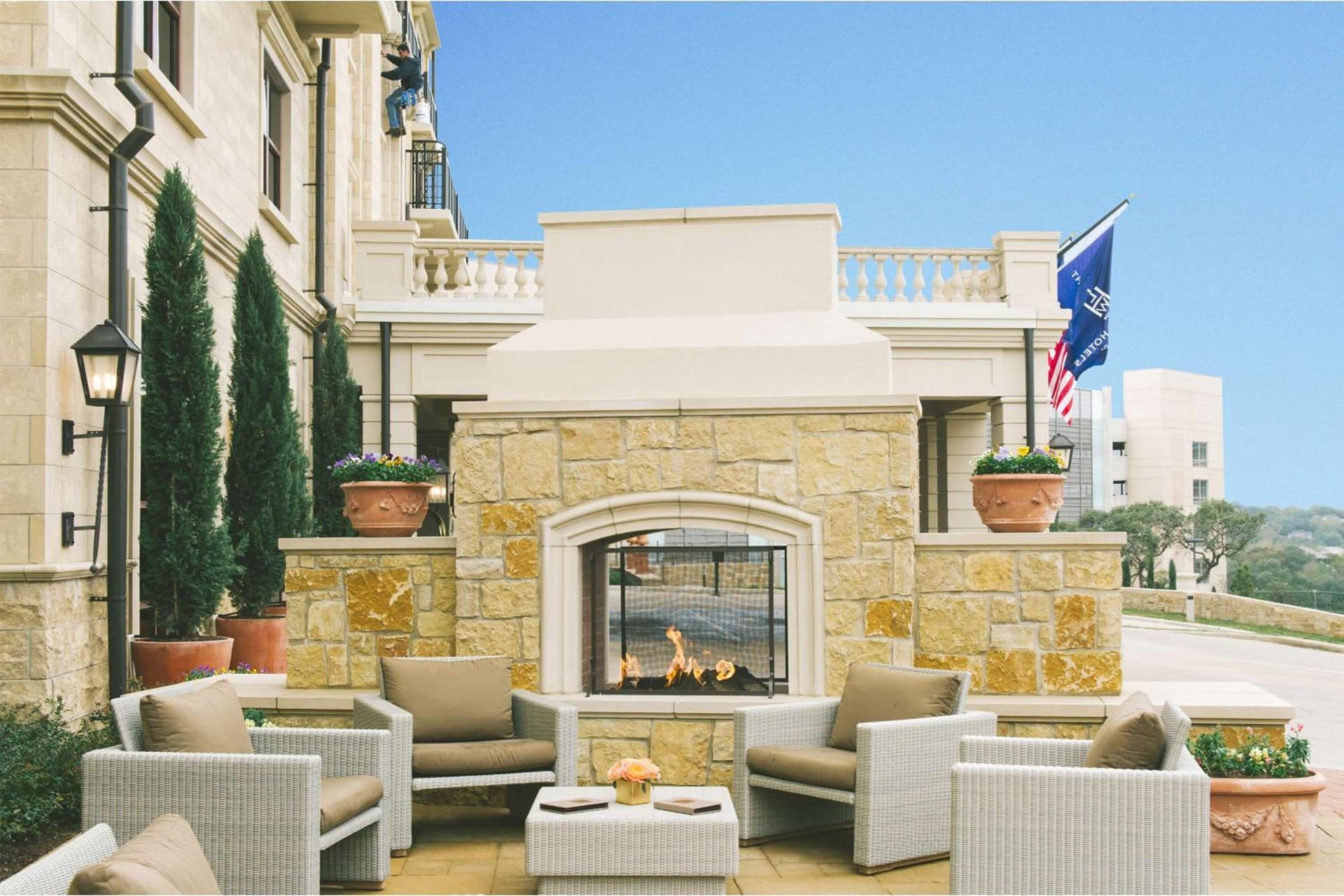 Hotel Viata interior in Austin, TX — gallery photo 2