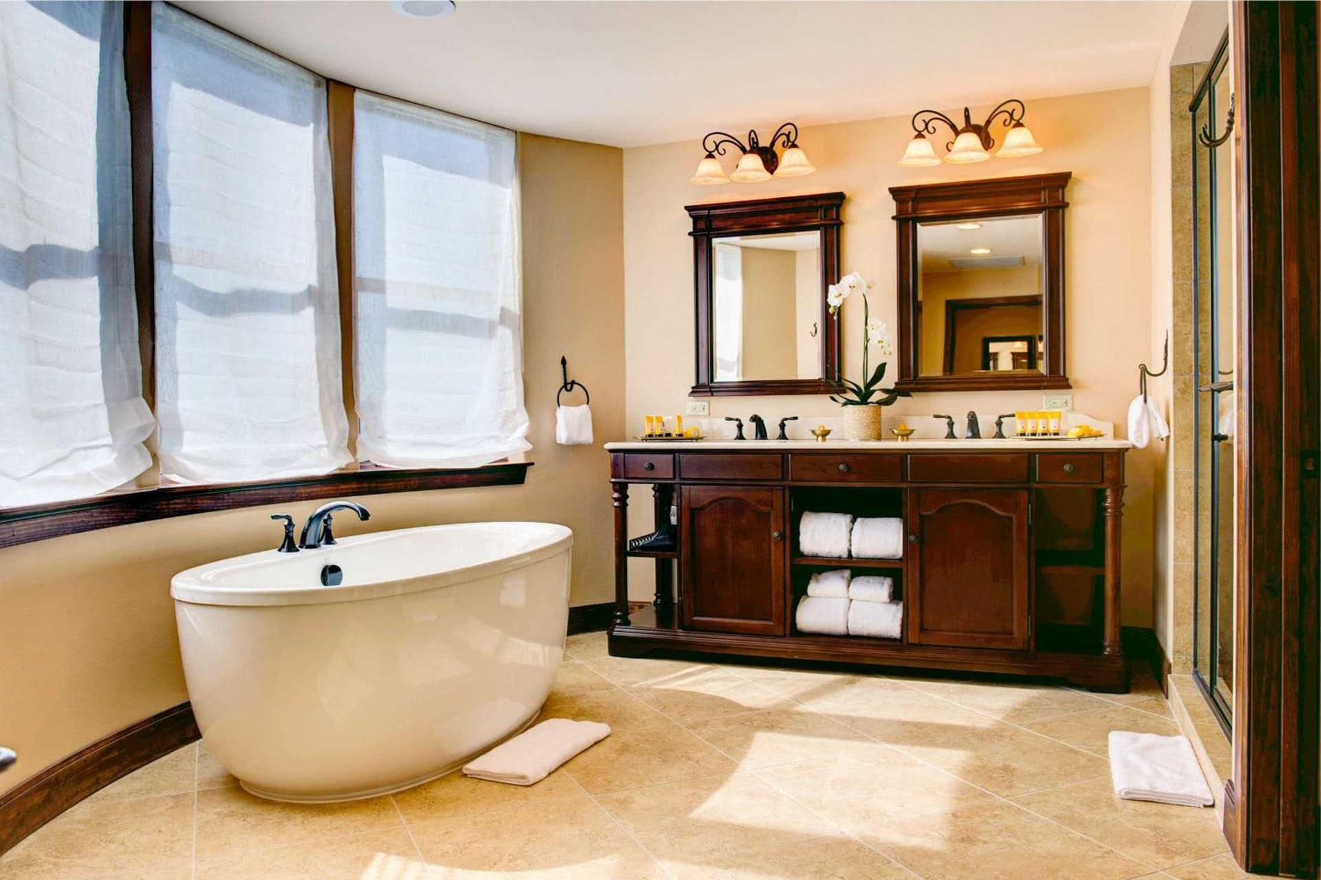 Hotel Viata gallery photo in Austin, TX — image 39